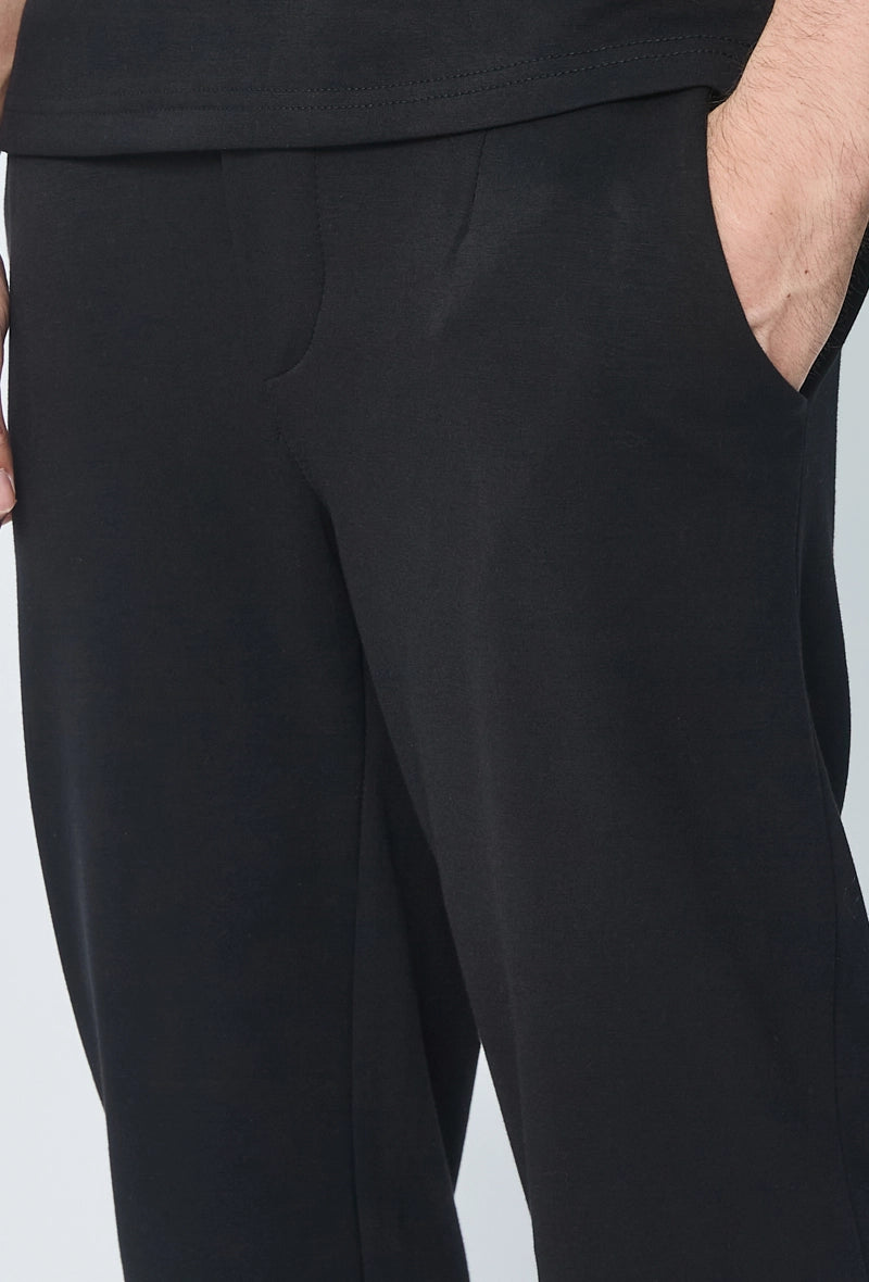 Ensemble uni t-shirt et pantalon