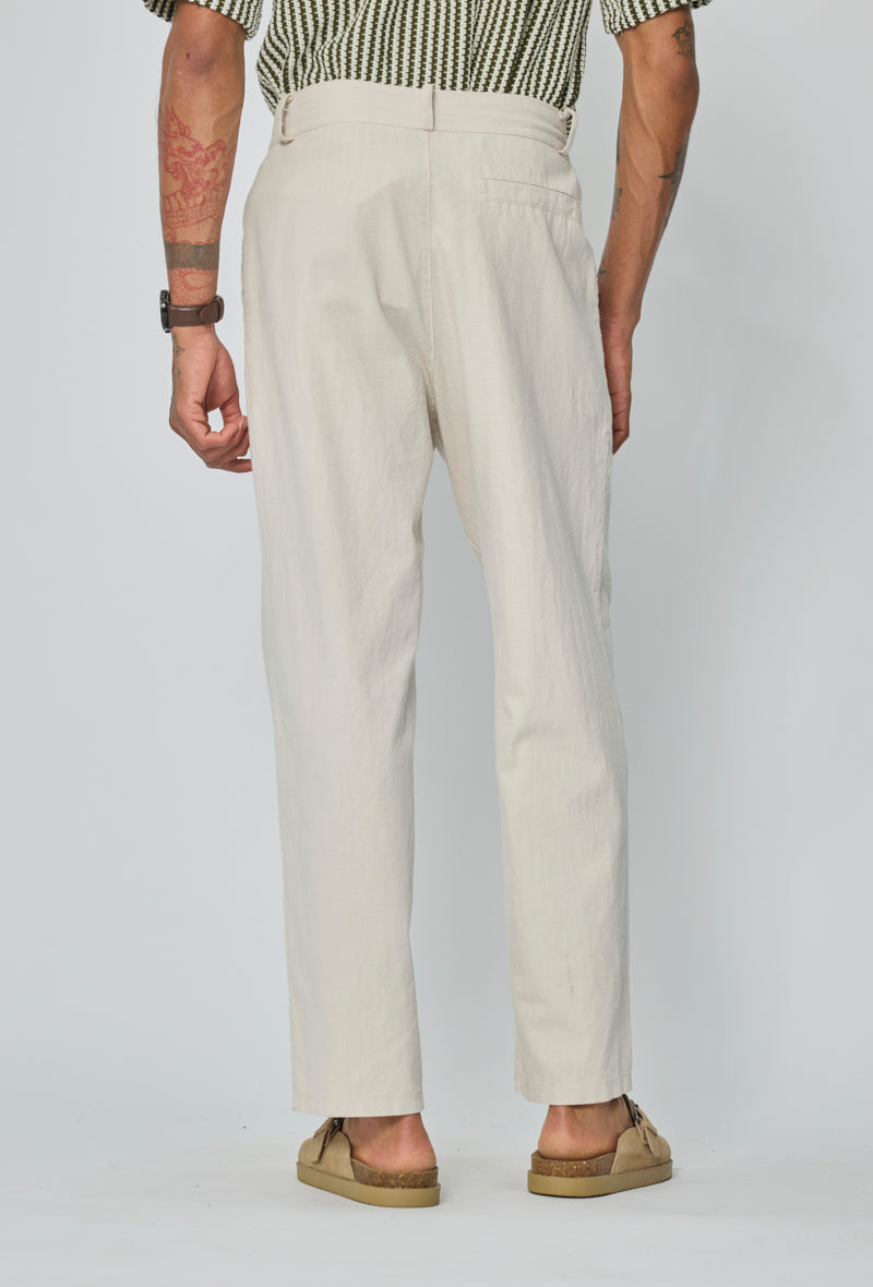 Pantalon à plis élégant