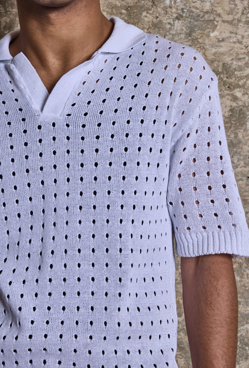 Short-sleeved holed polo shirt