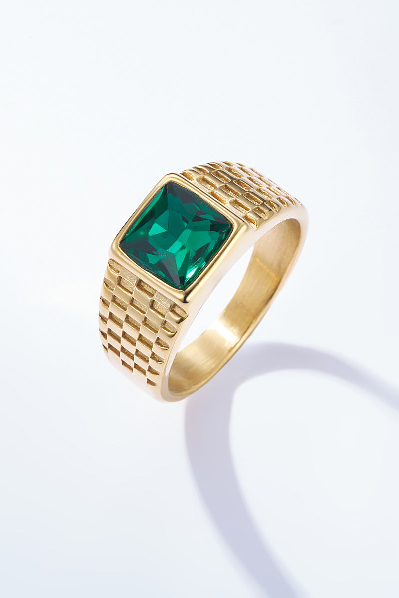 Bague avec pierre de couleur