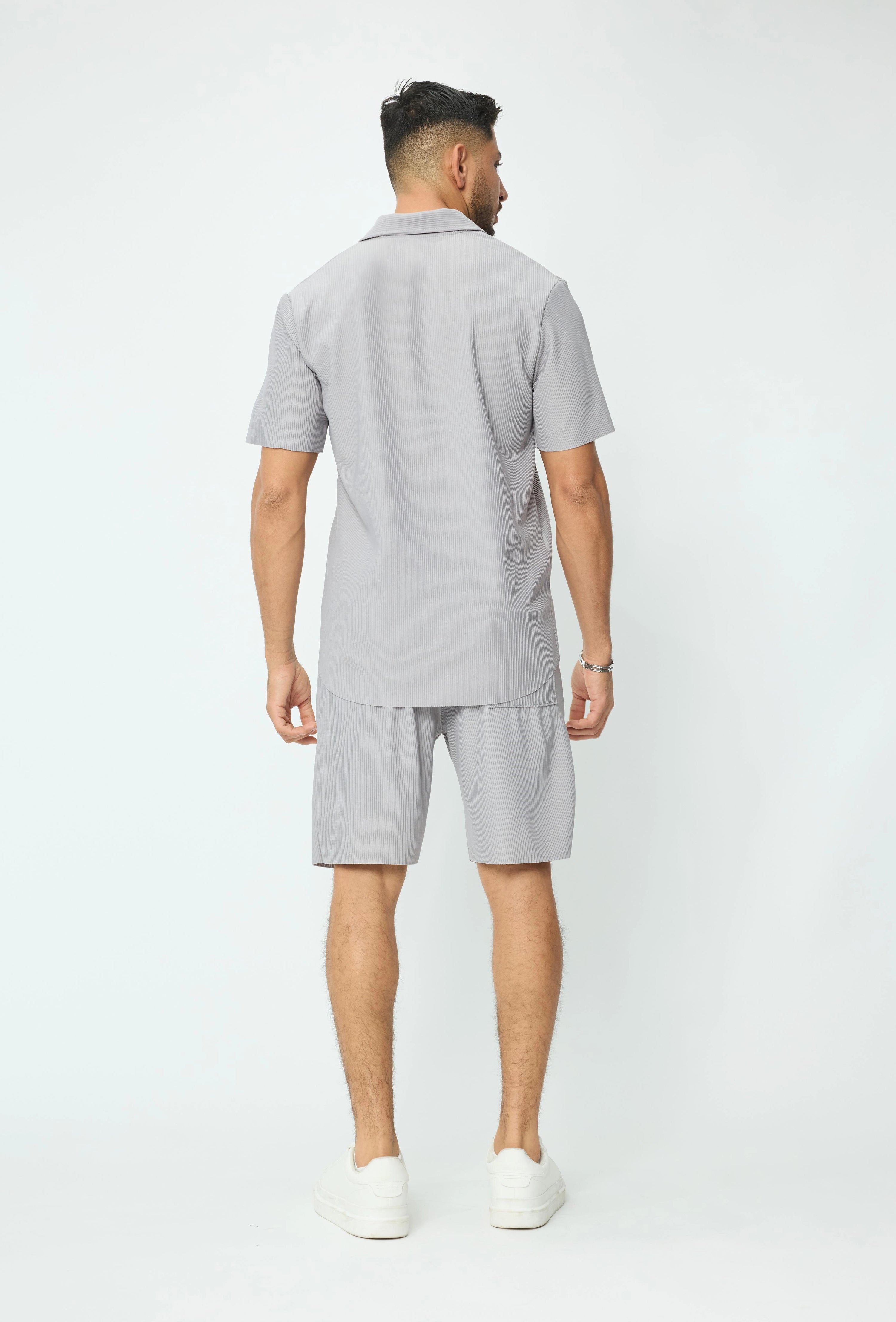 Ensemble uni plissé chemise et short