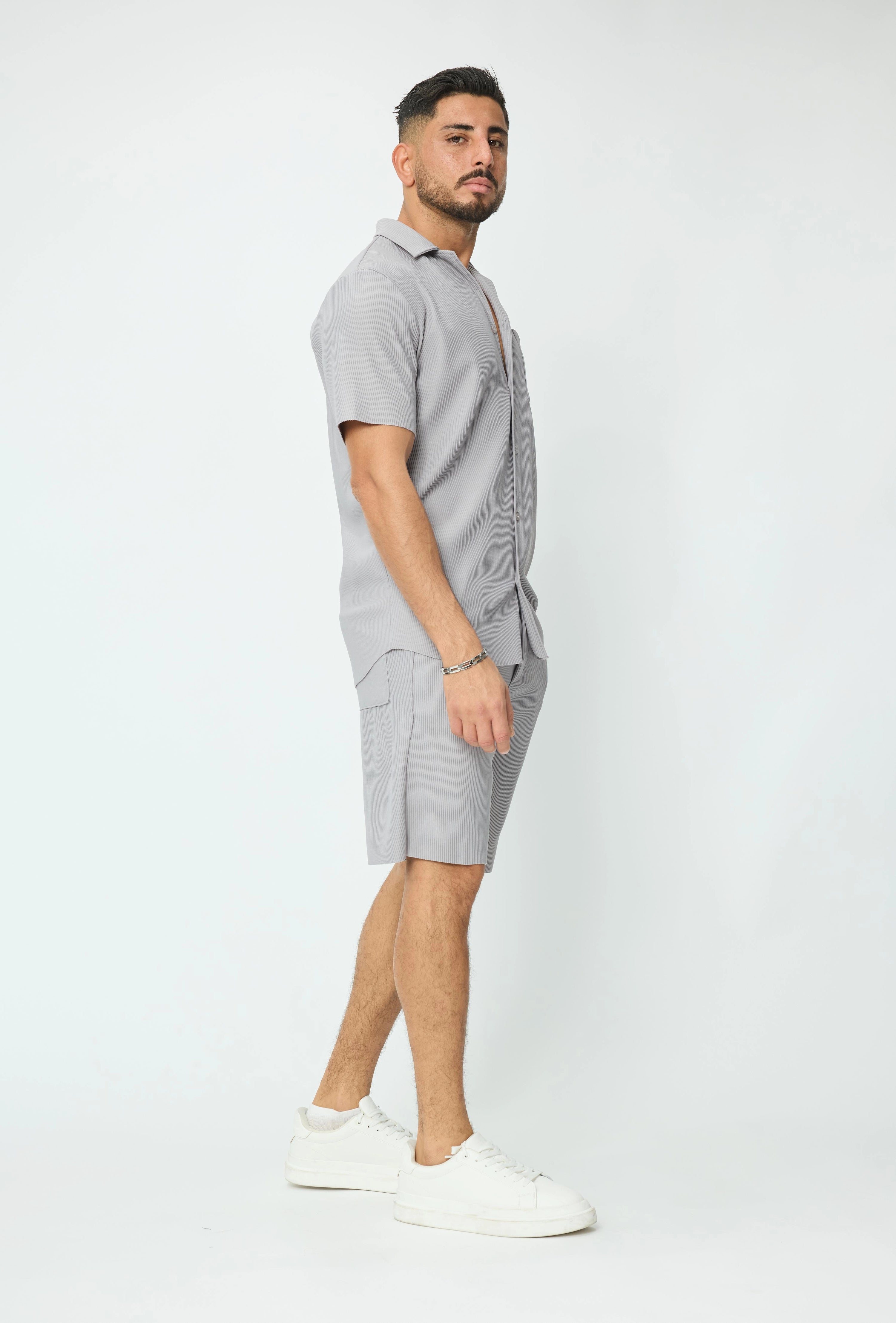 Ensemble uni plissé chemise et short