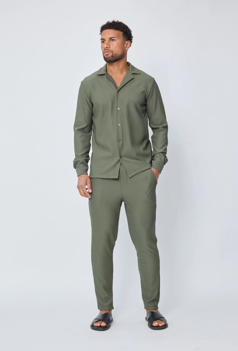 Ensemble plissé chemise et pantalon