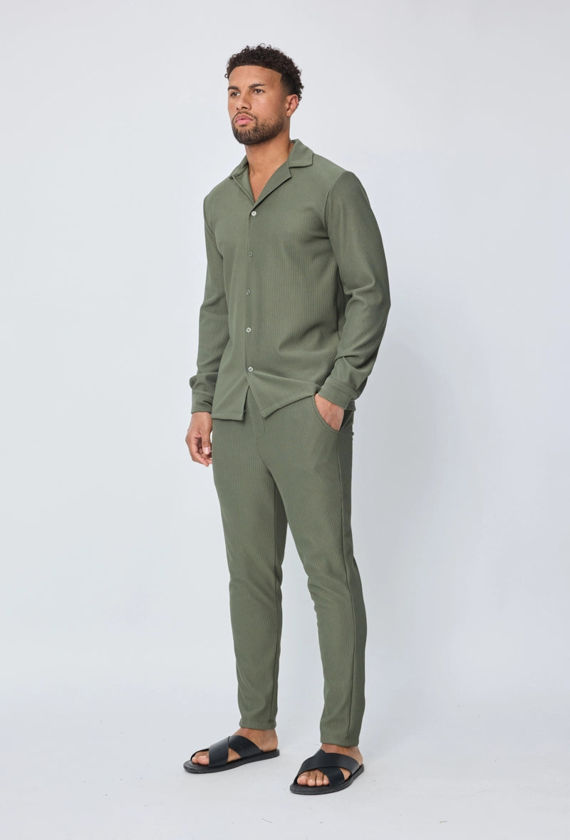 Ensemble plissé chemise et pantalon