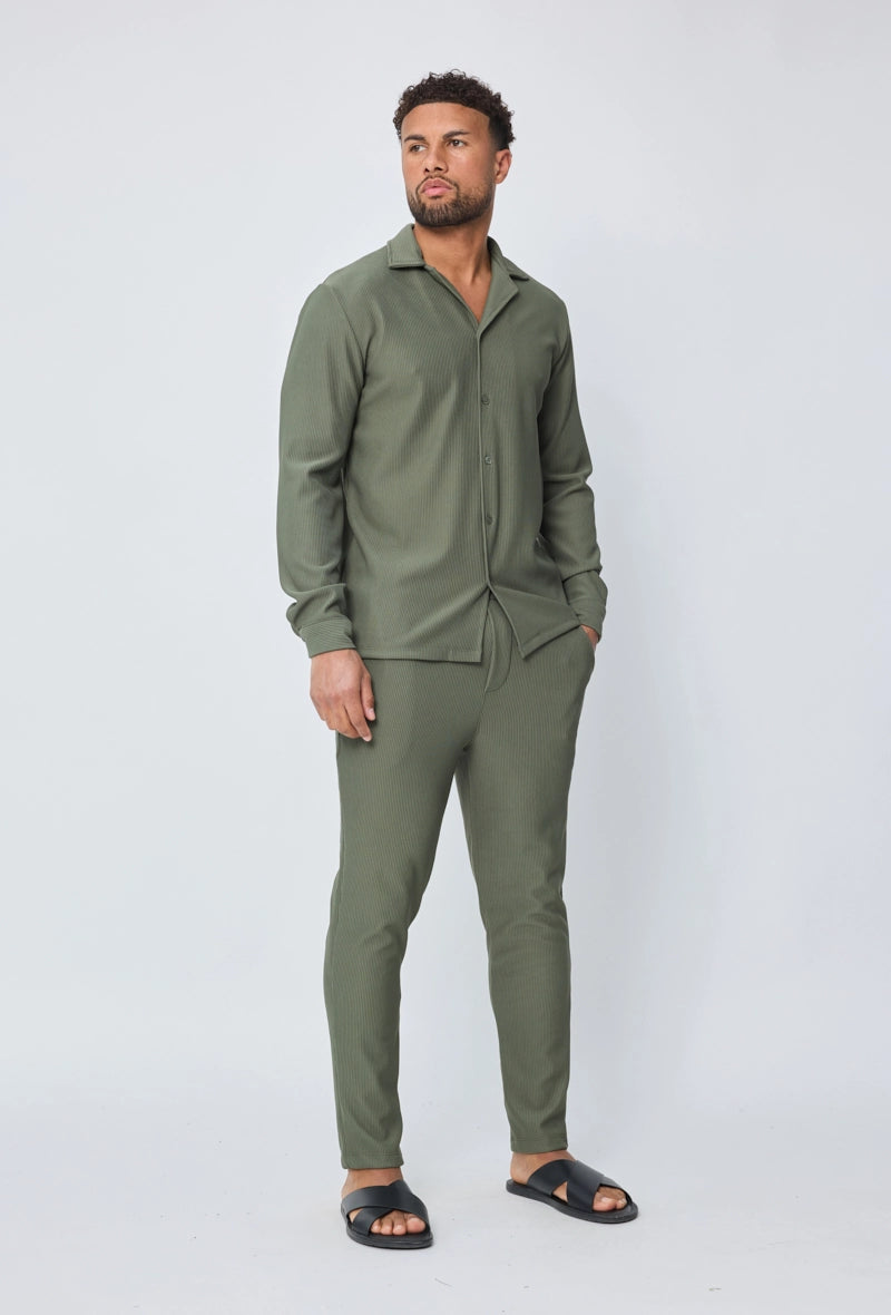 Ensemble plissé chemise et pantalon