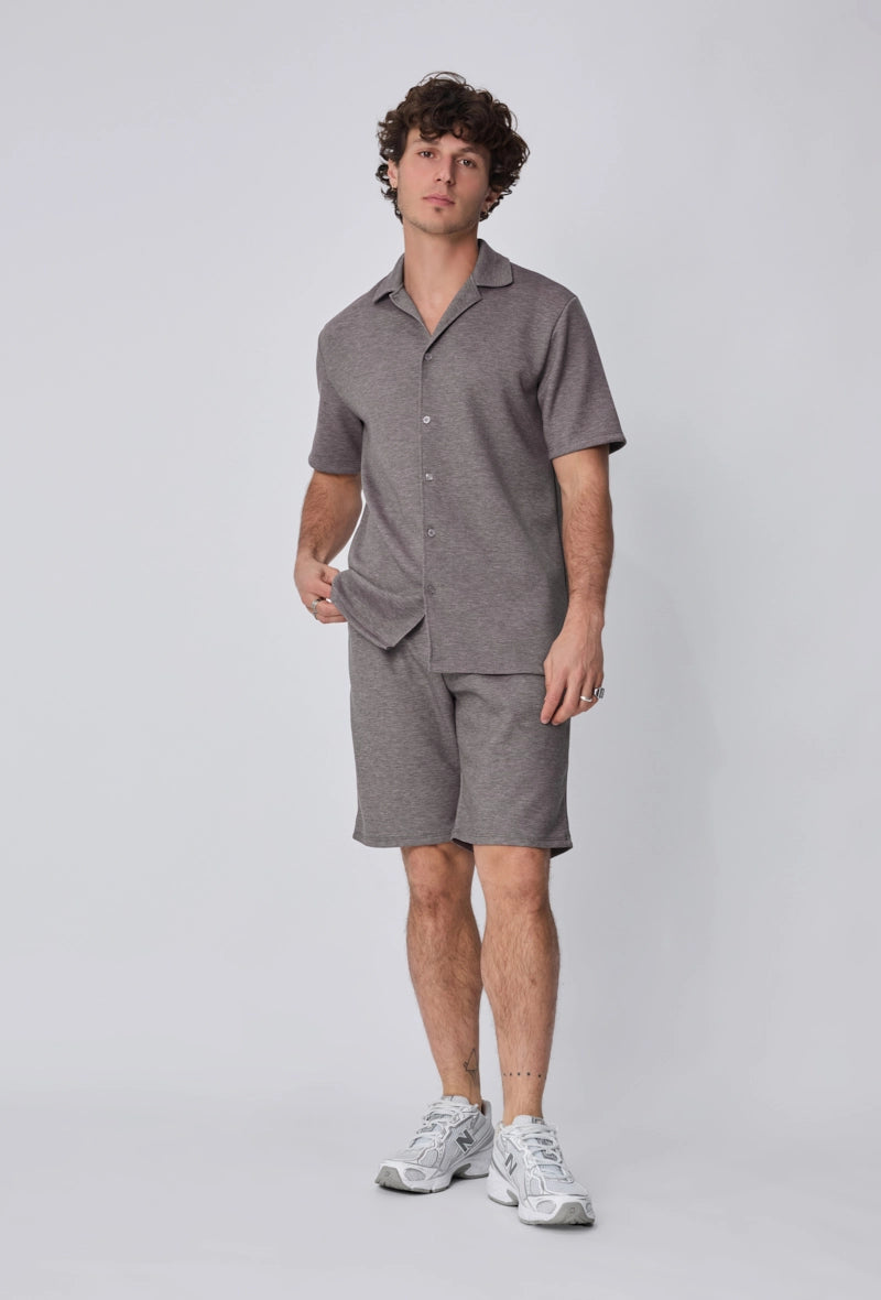 Ensemble chemise short décontracté moderne