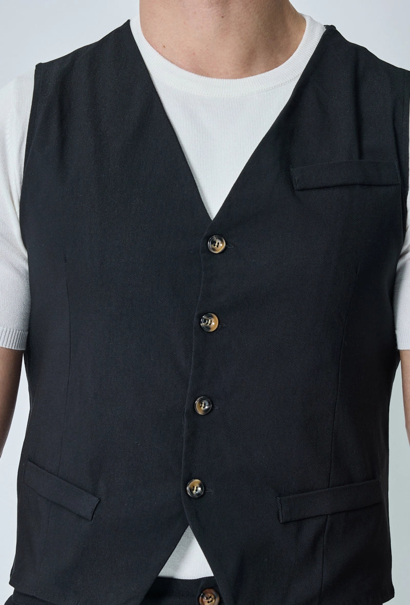 V-neck sleeveless jacket