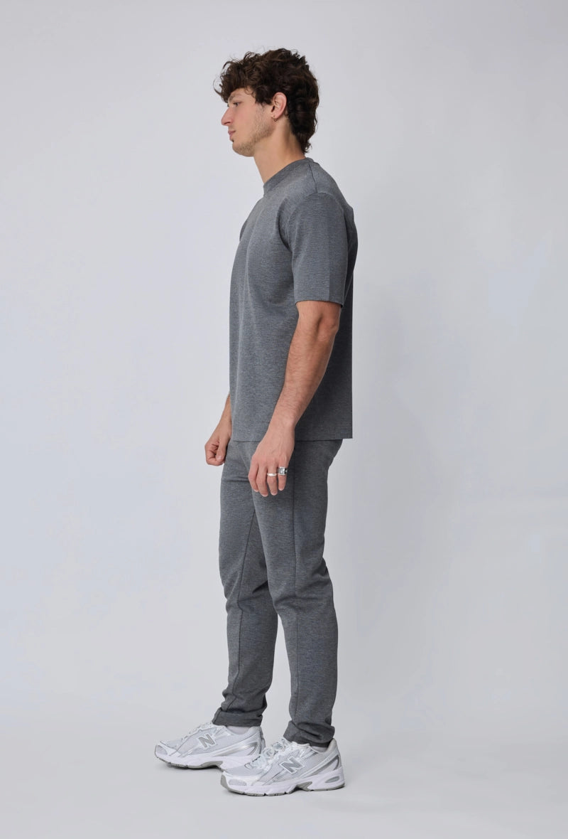 Ensemble t-shirt pantalon décontracté élégant