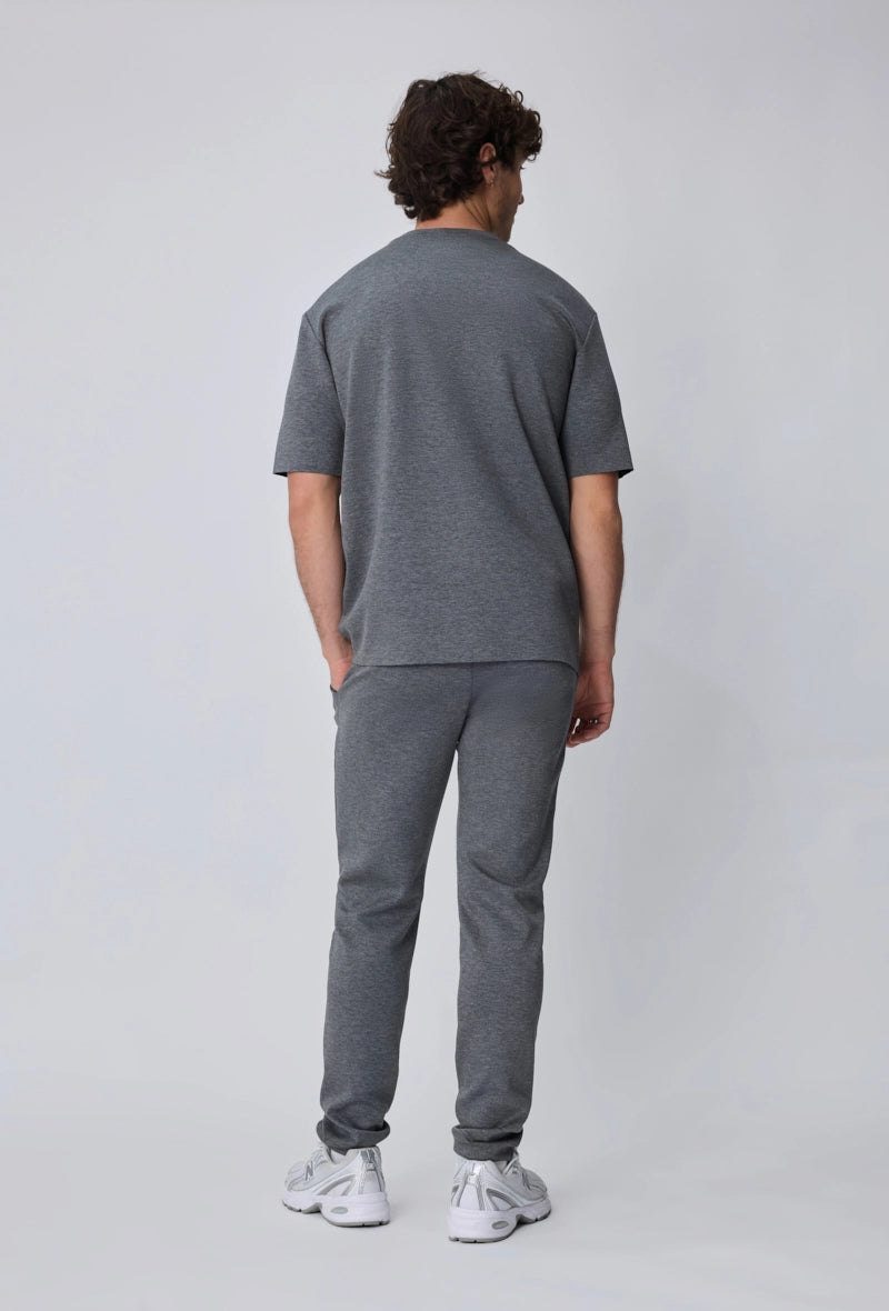 Ensemble t-shirt pantalon décontracté élégant