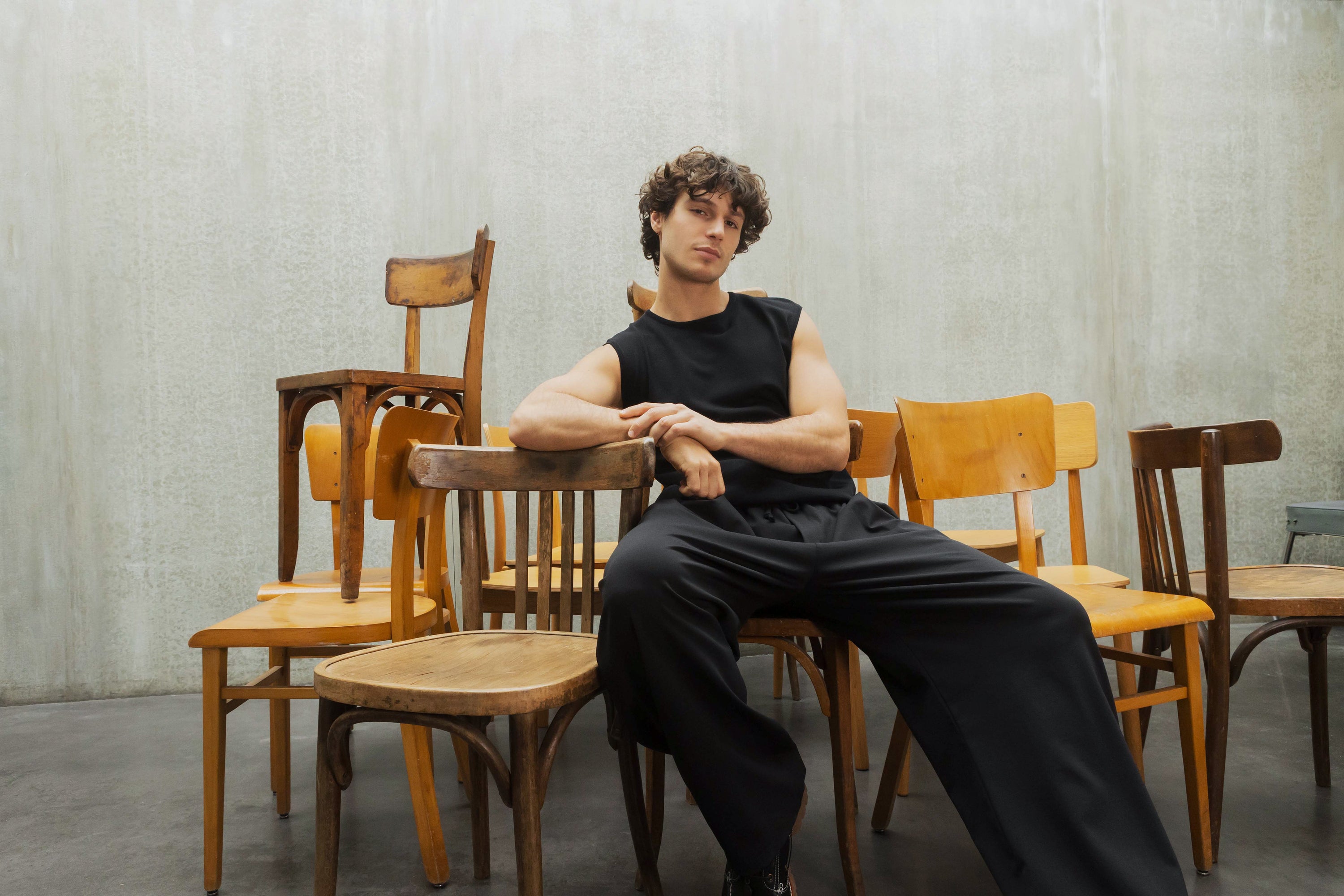 Oversized sleeveless t-shirt