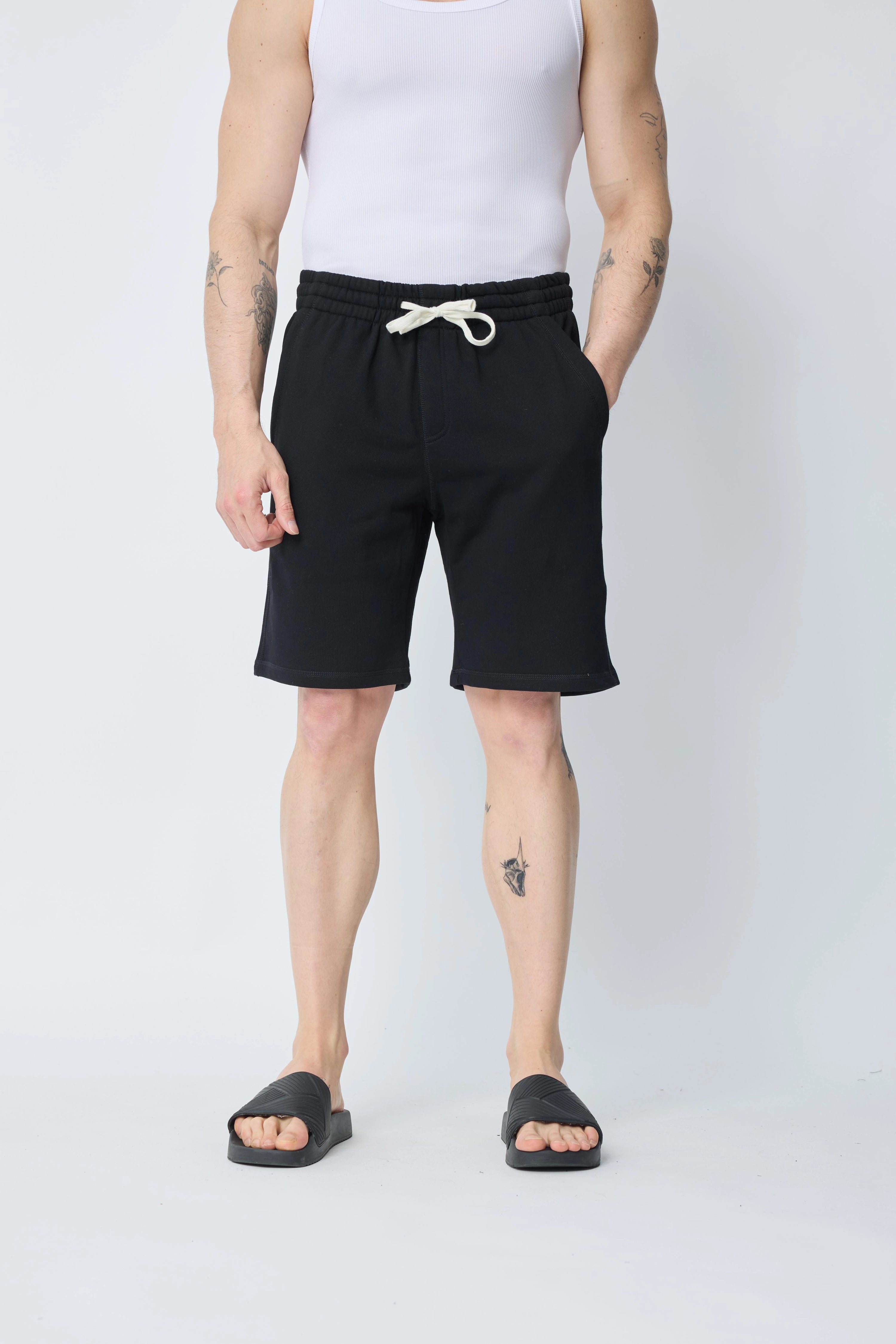 Plain jogging shorts