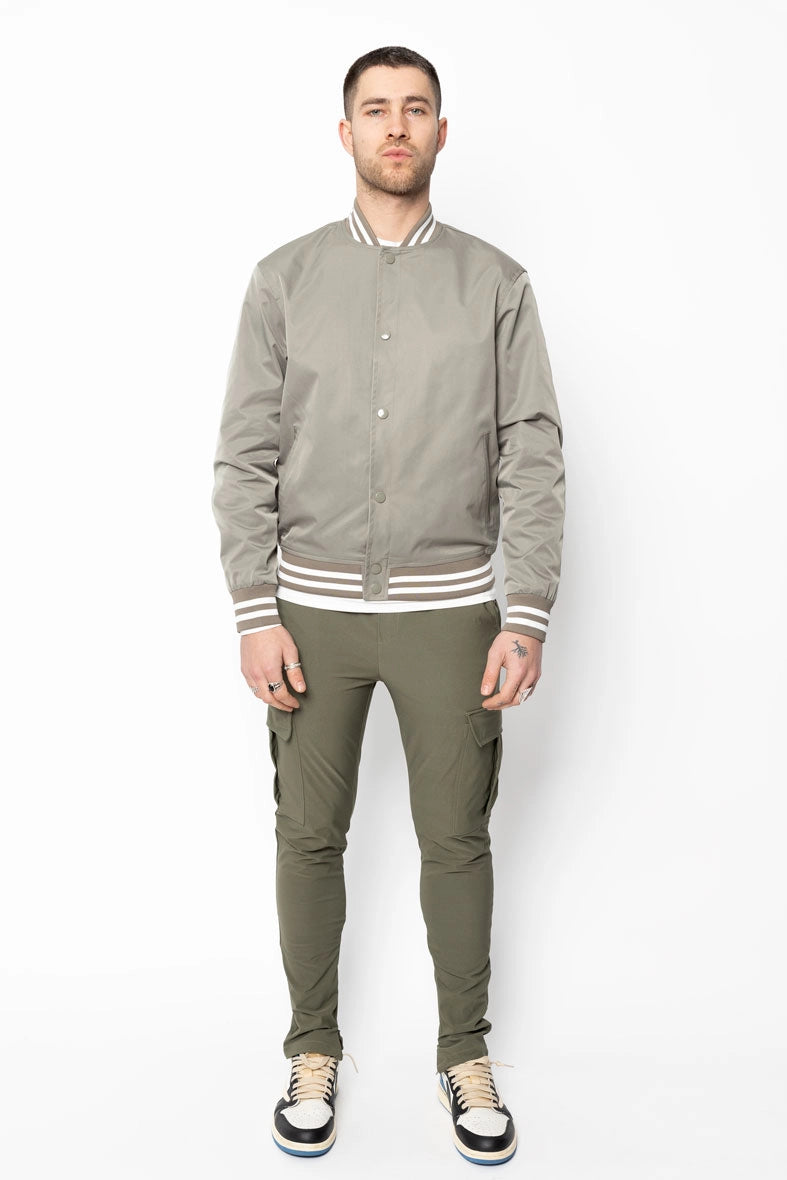 Adjustable pants with drawstring at the waist