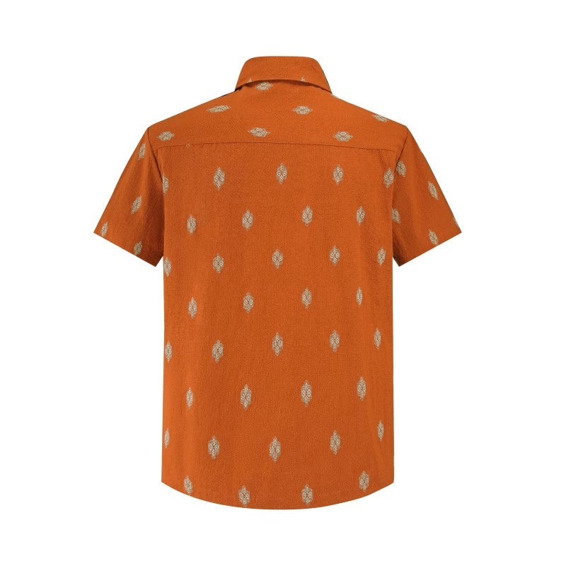 Short-sleeved shirt with graphic patterns