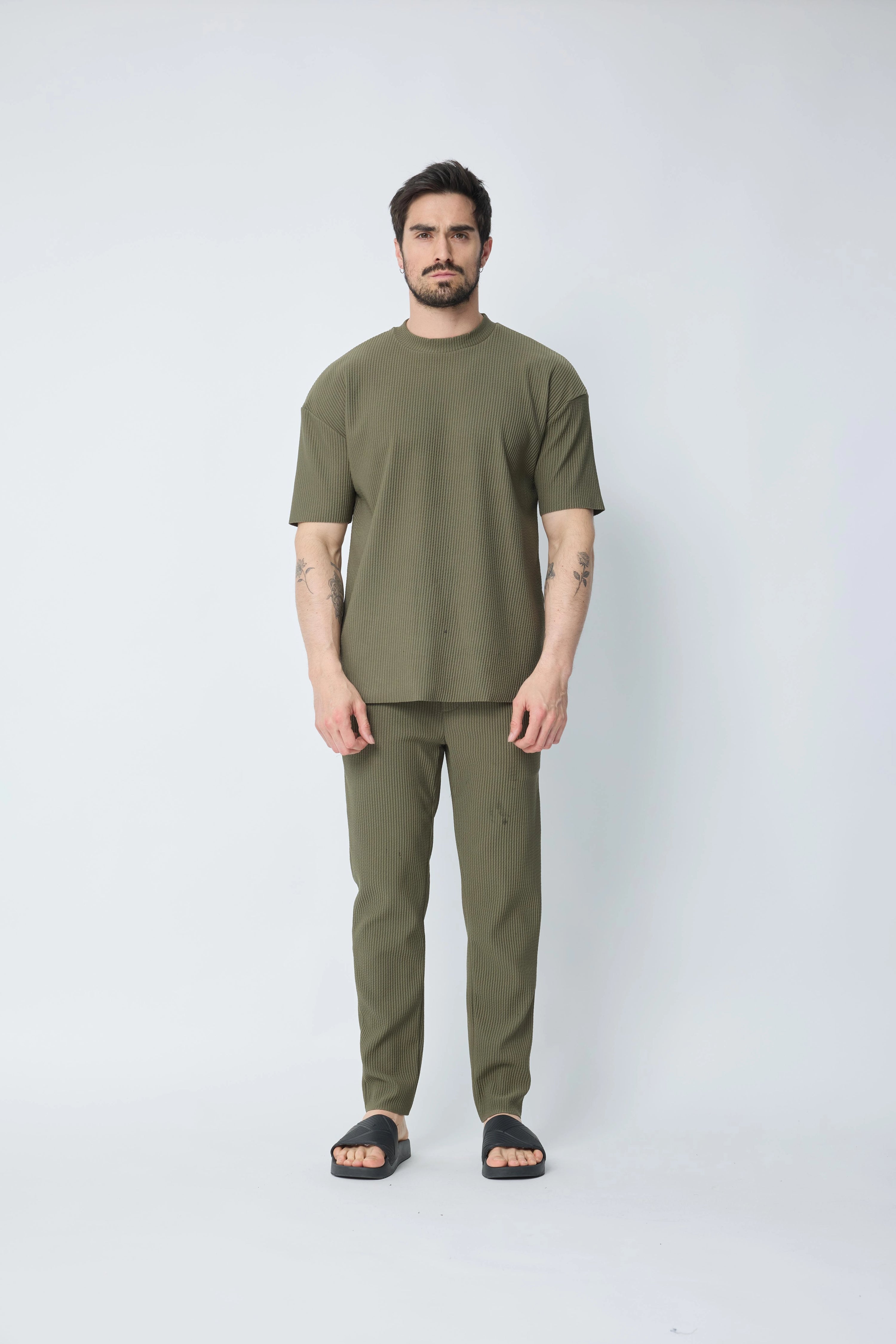 Ensemble t-shirt et pantalon uni