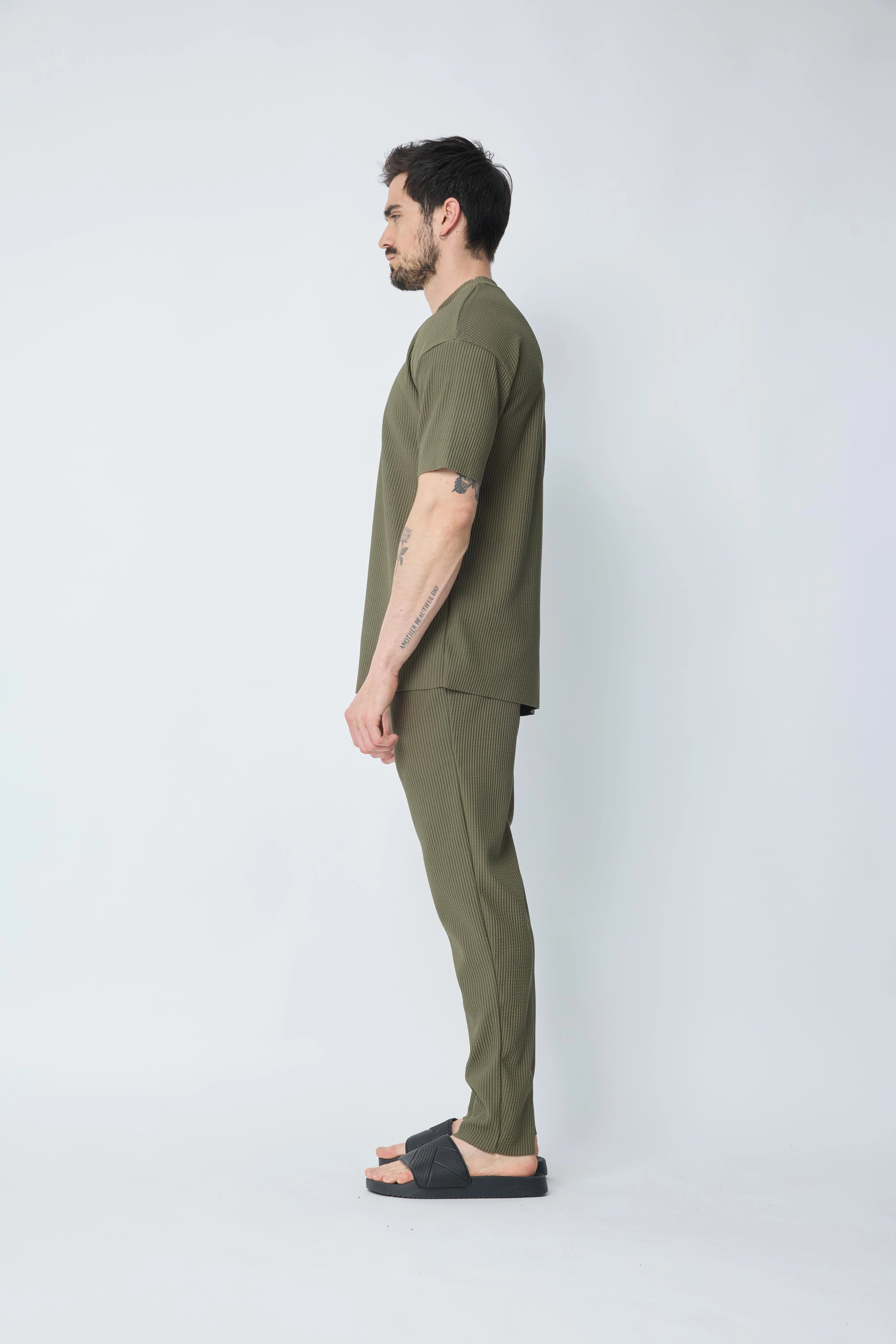 Ensemble t-shirt et pantalon uni