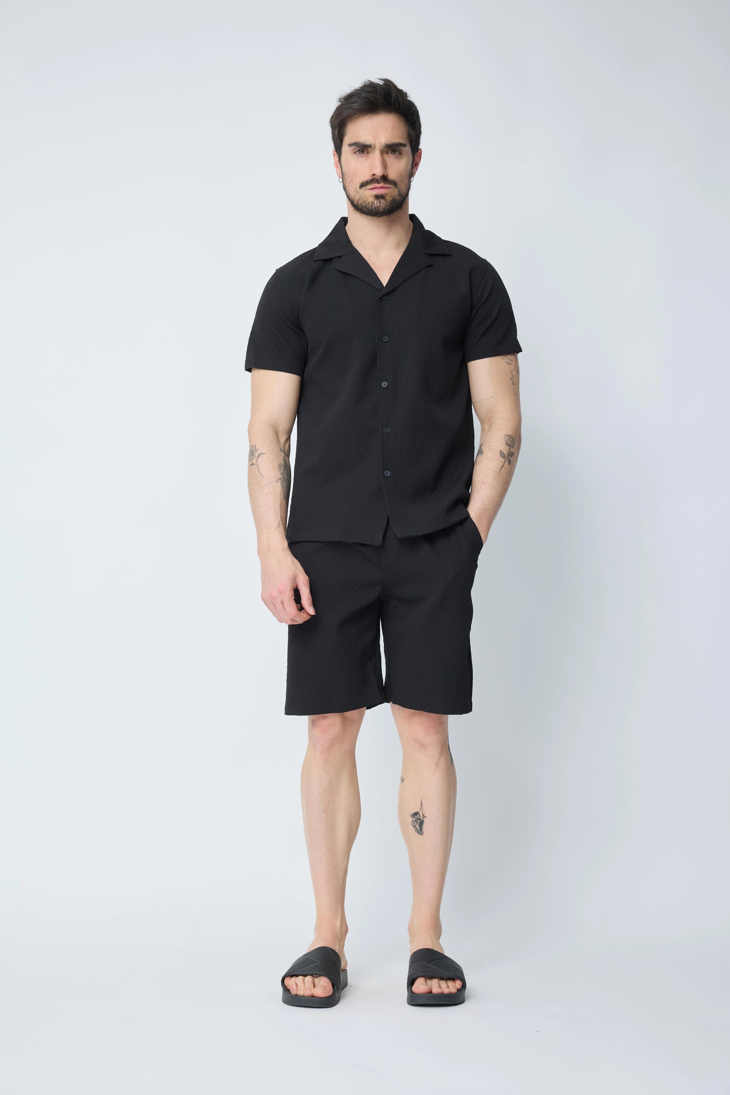 Ensemble uni chemise manches courtes short