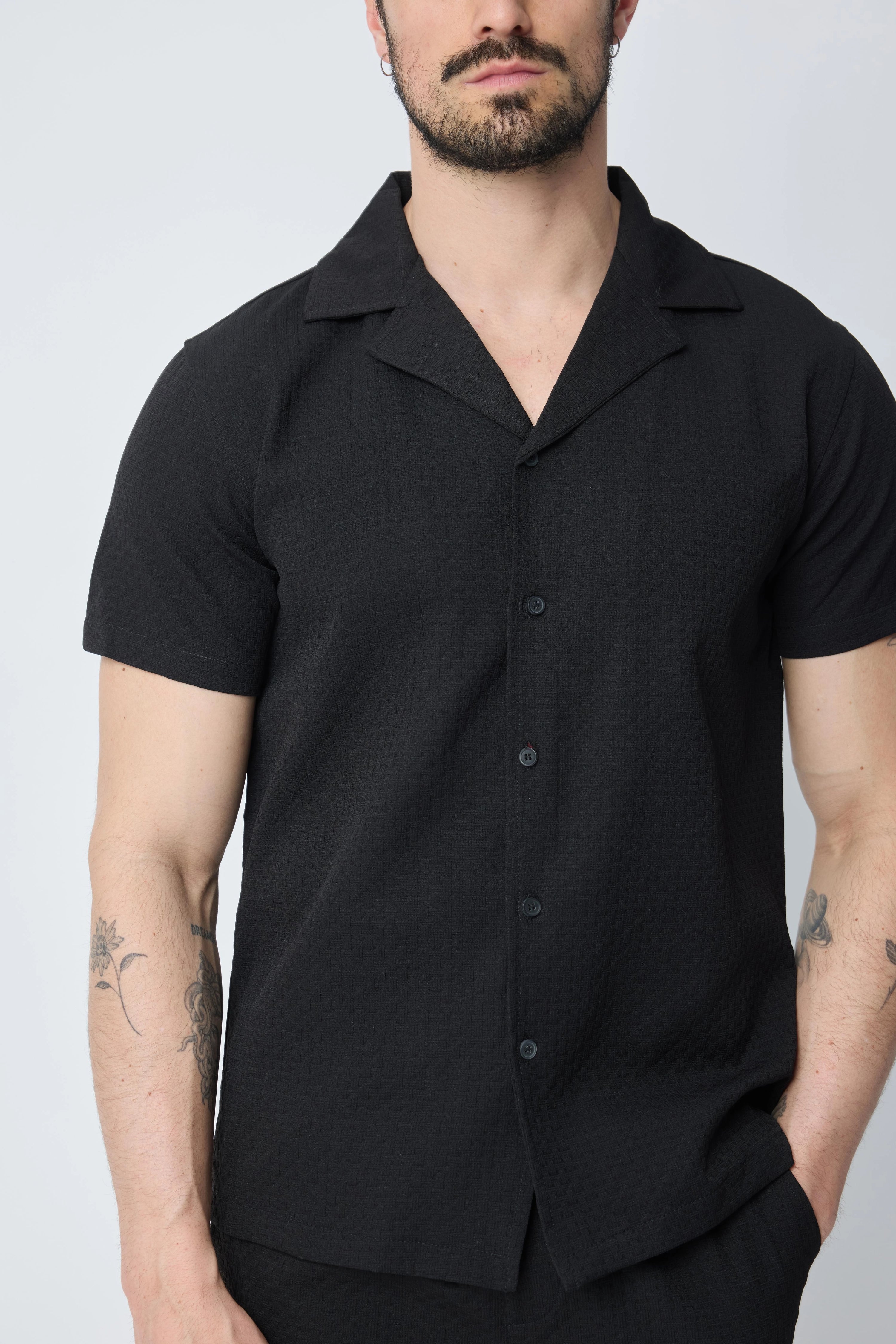 Ensemble uni chemise manches courtes short