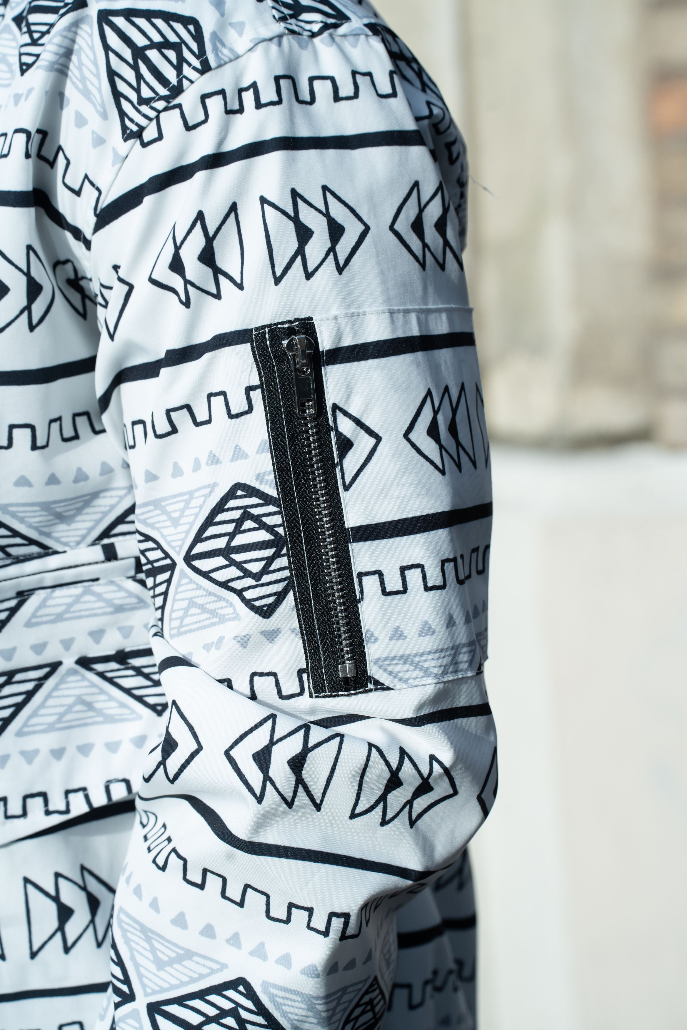 Fine bomber jacket with geometric patterns