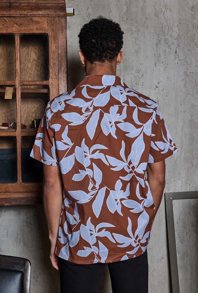 Chemise manches courtes à motifs fleuris