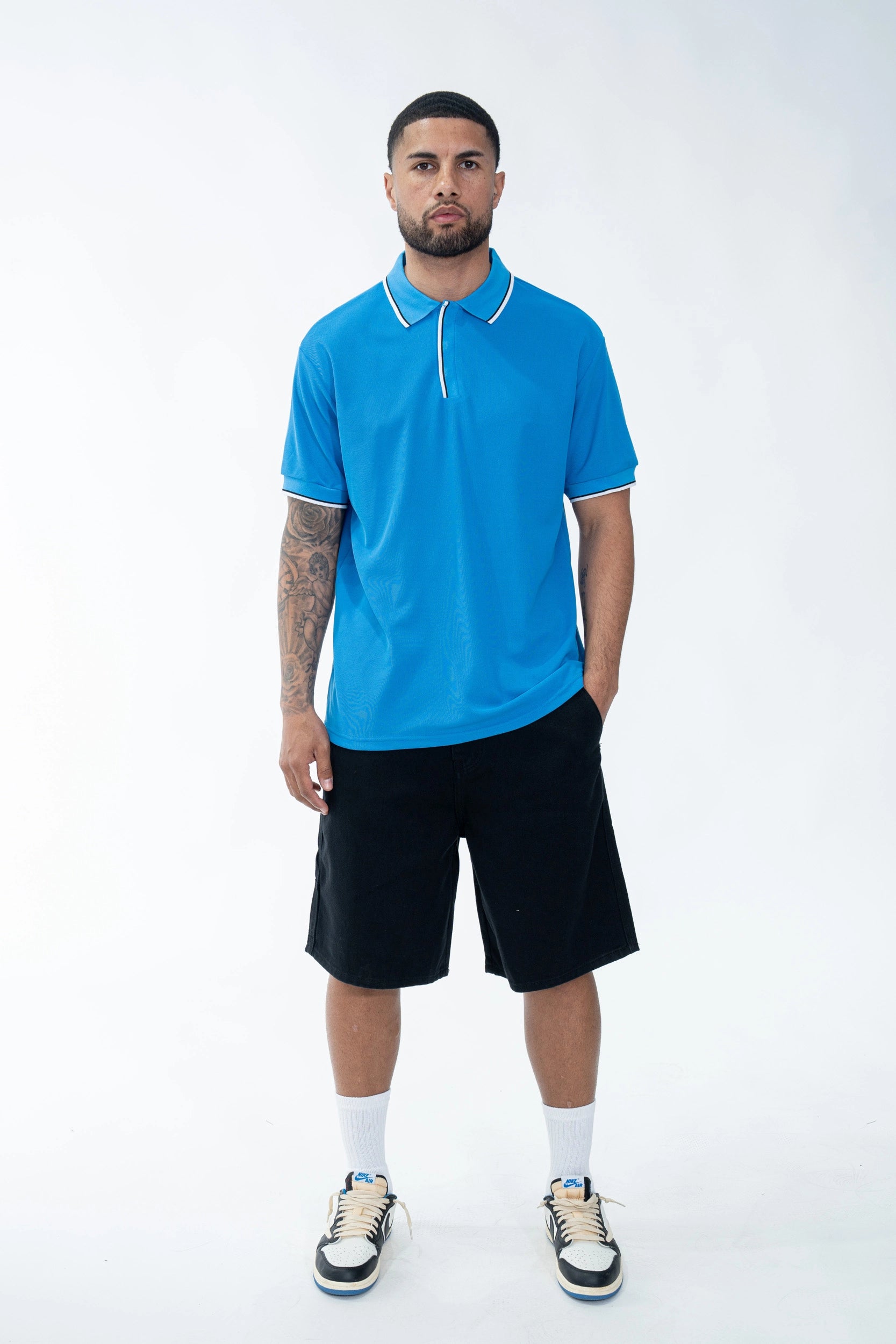 Plain short-sleeved polo shirt