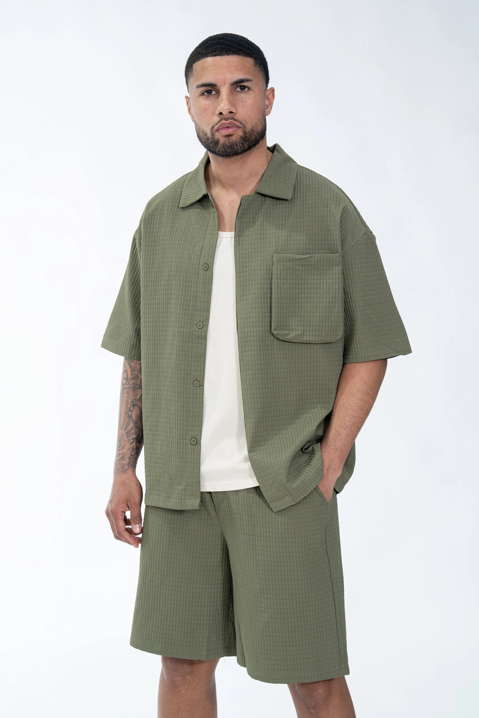 Textured plain shirt shorts set