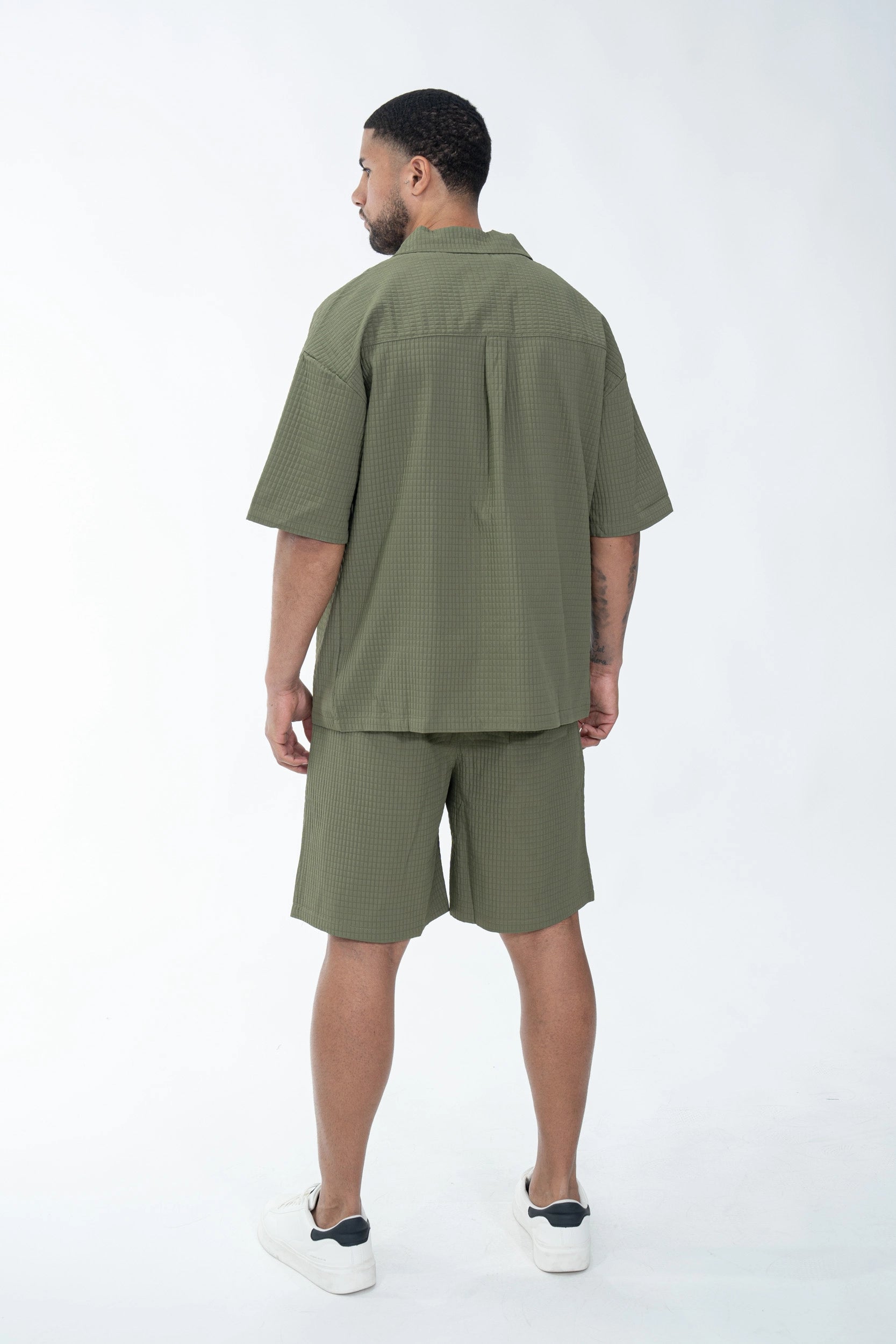 Textured plain shirt shorts set