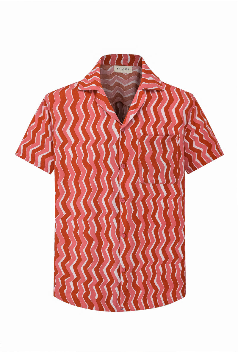 Short-sleeved shirt with geometric patterns