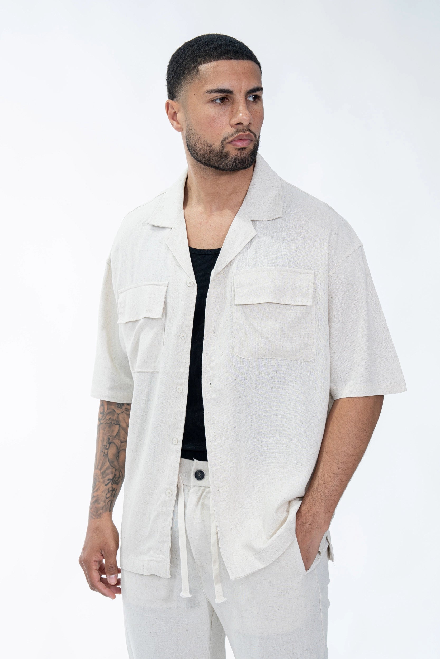 Plain Multi-Pocket Short-Sleeve Shirt