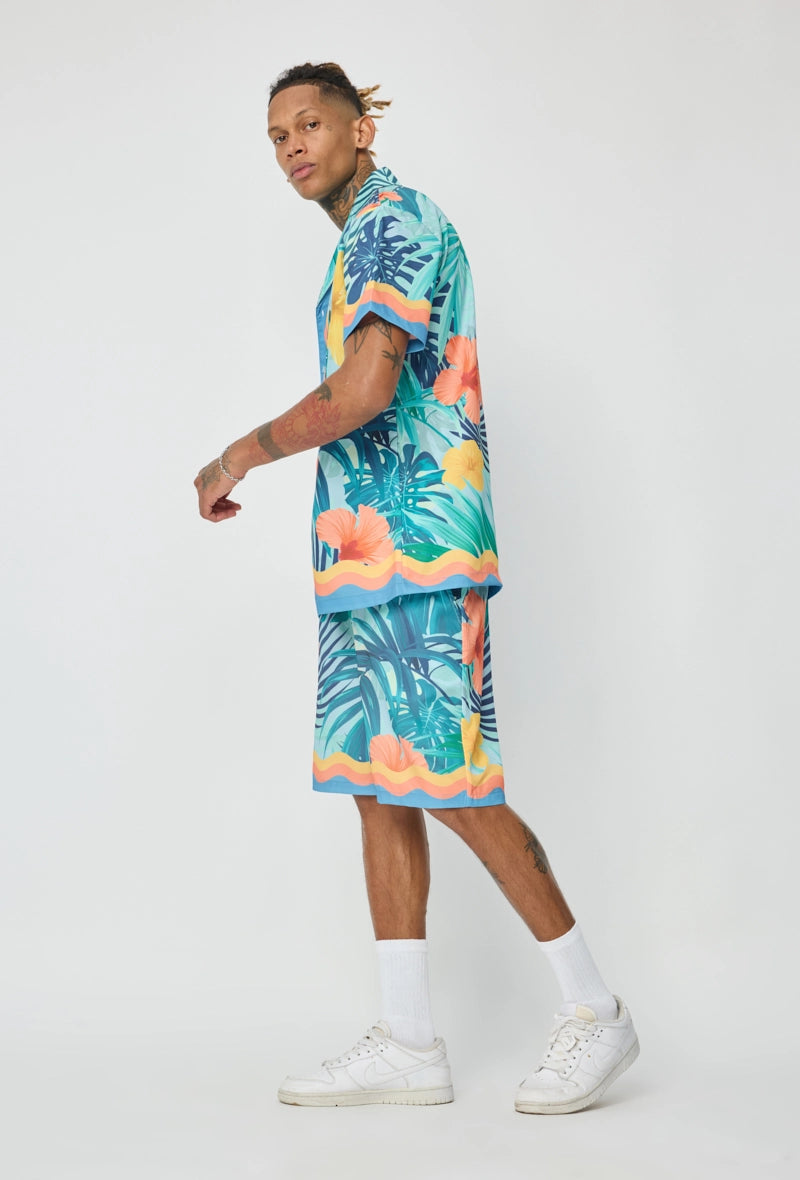 Ensemble exotique aux motifs vifs