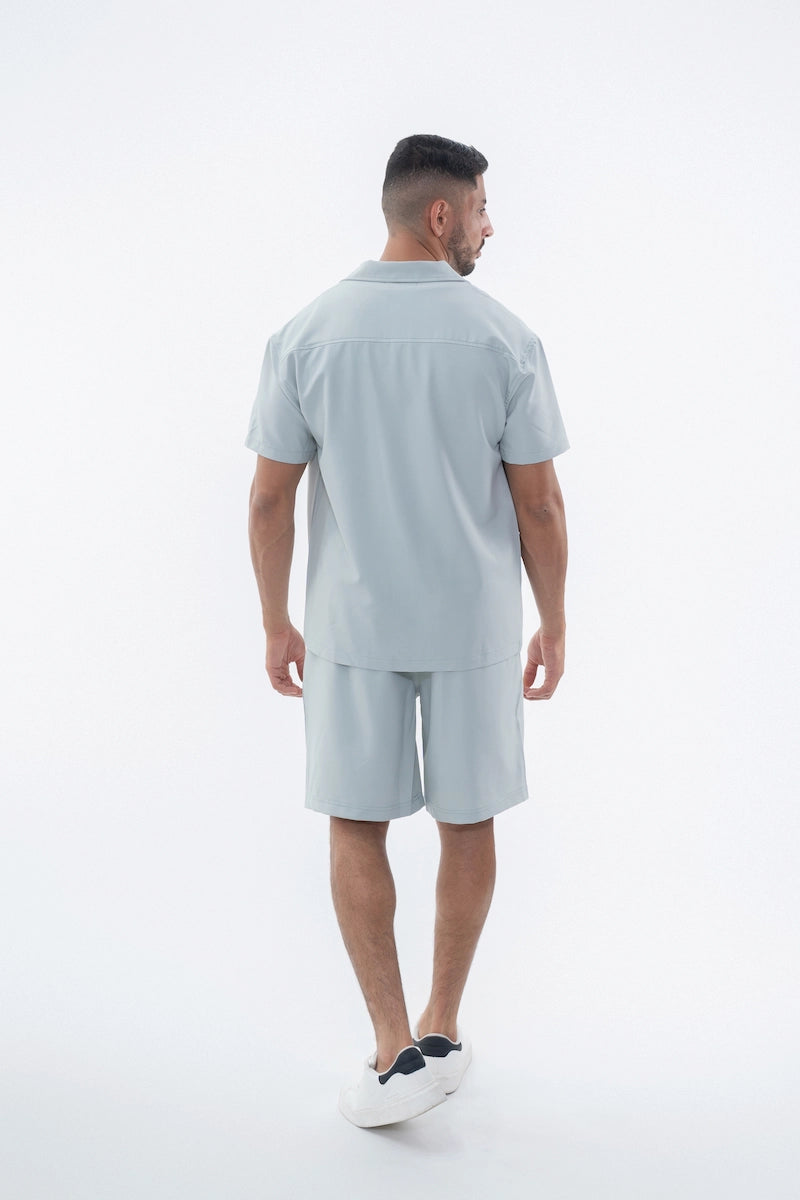 Ensemble chemise et shorts zippé moderne