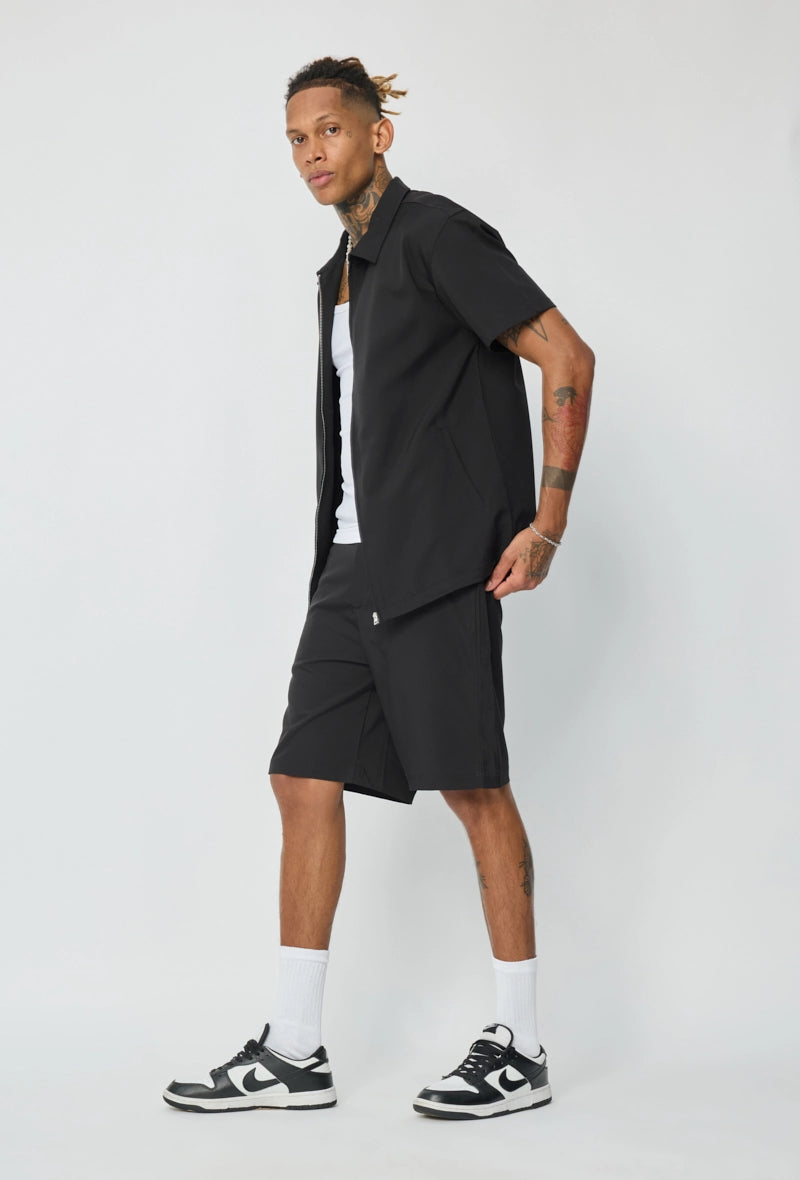 Ensemble chemise et shorts zippé moderne