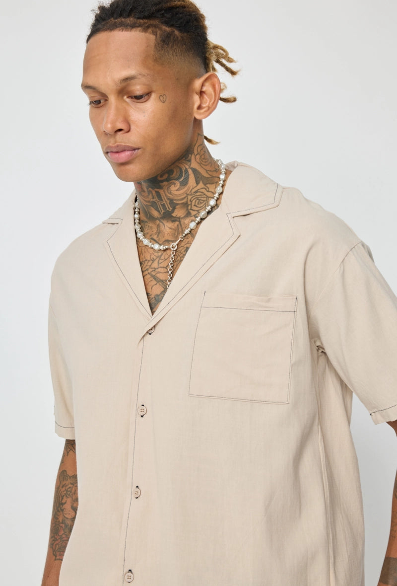 Chemise d'été minimaliste