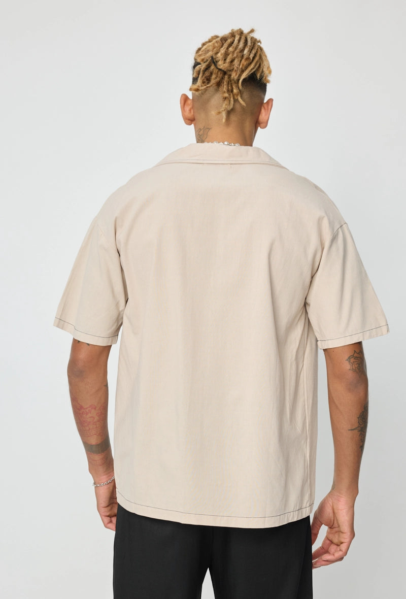 Chemise d'été minimaliste