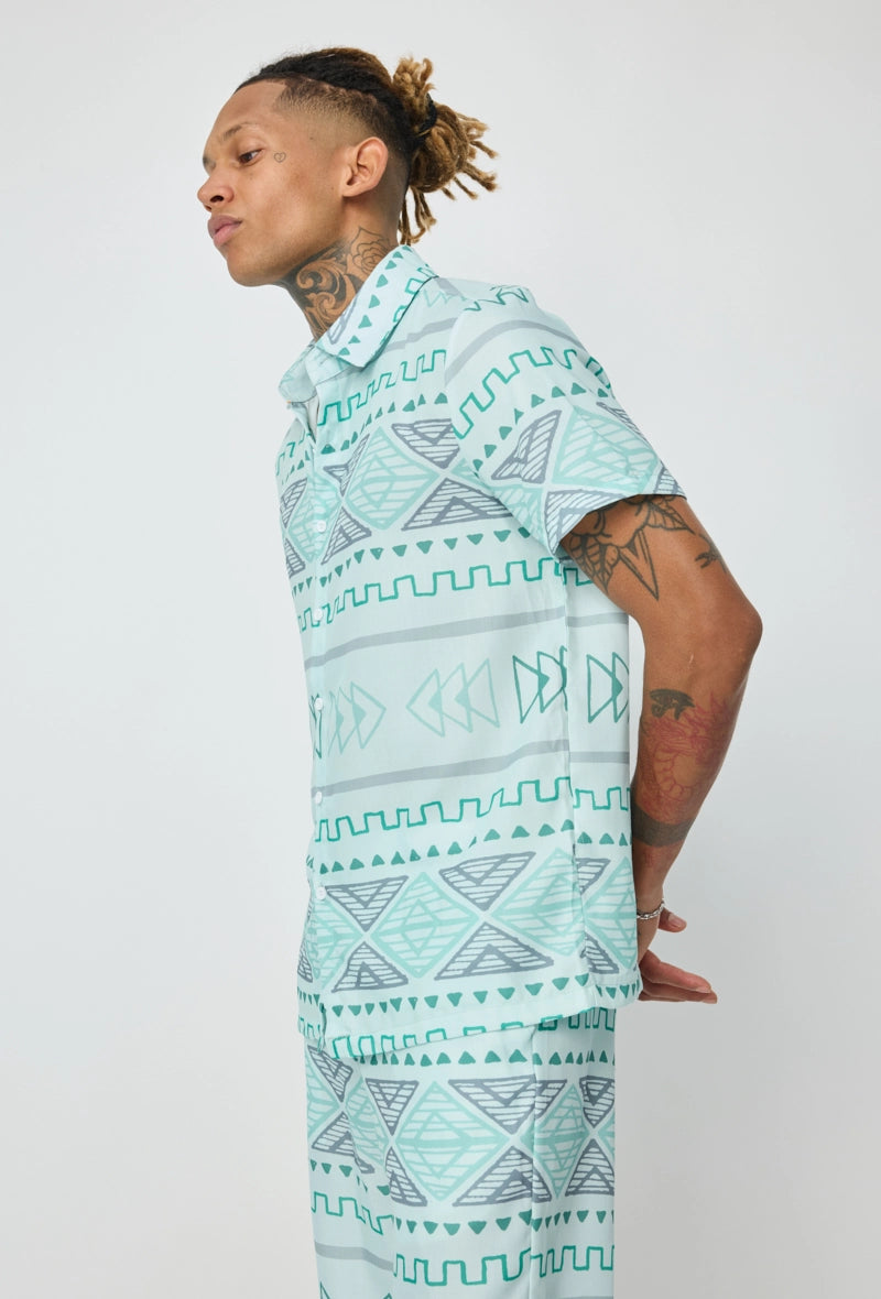Ensemble short à motif géométrique