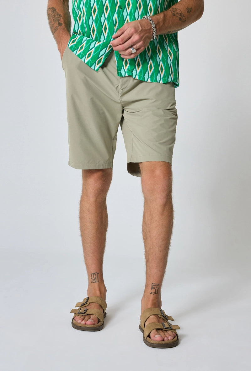 Short chino classique à coupe ajustée