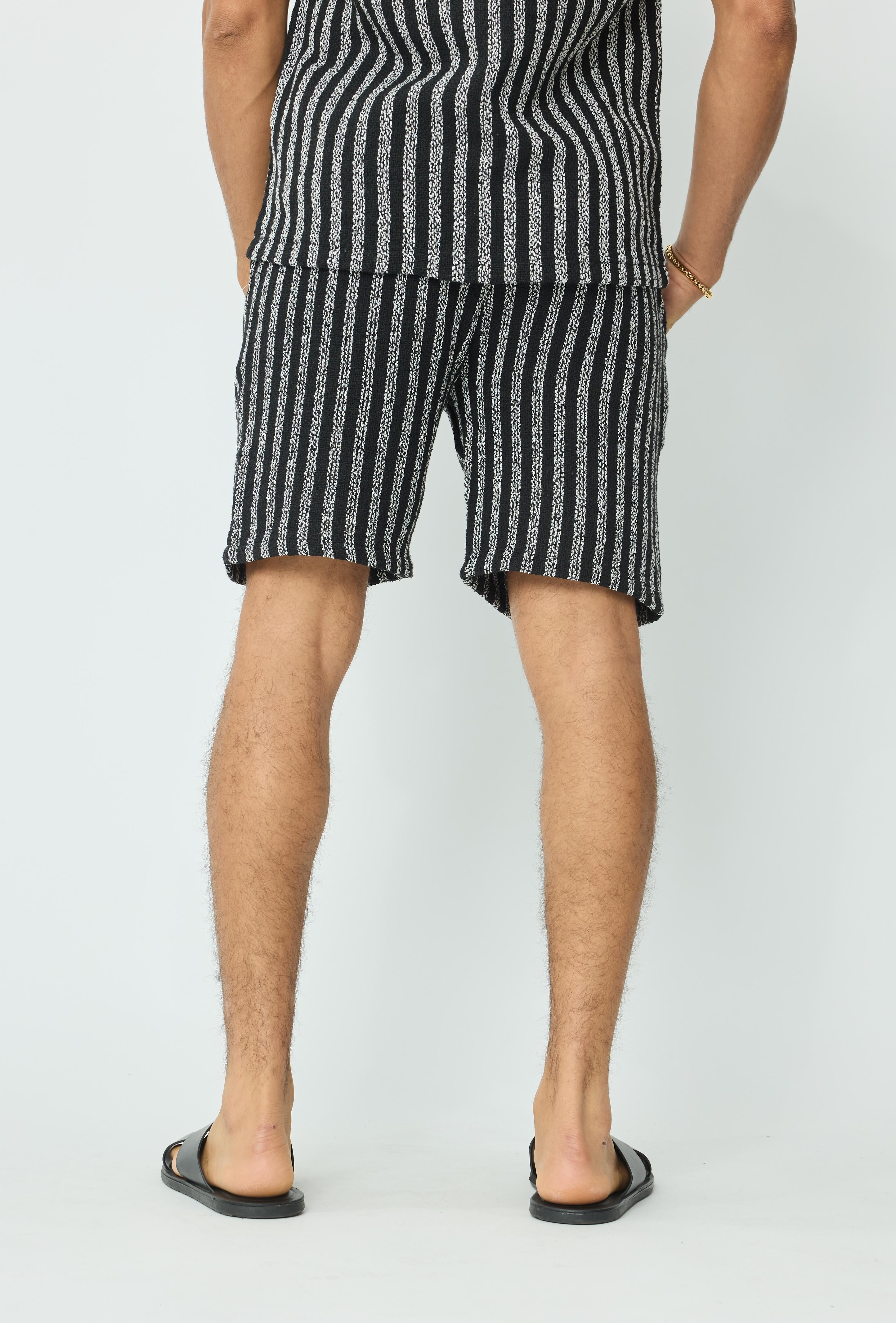 Short à rayures