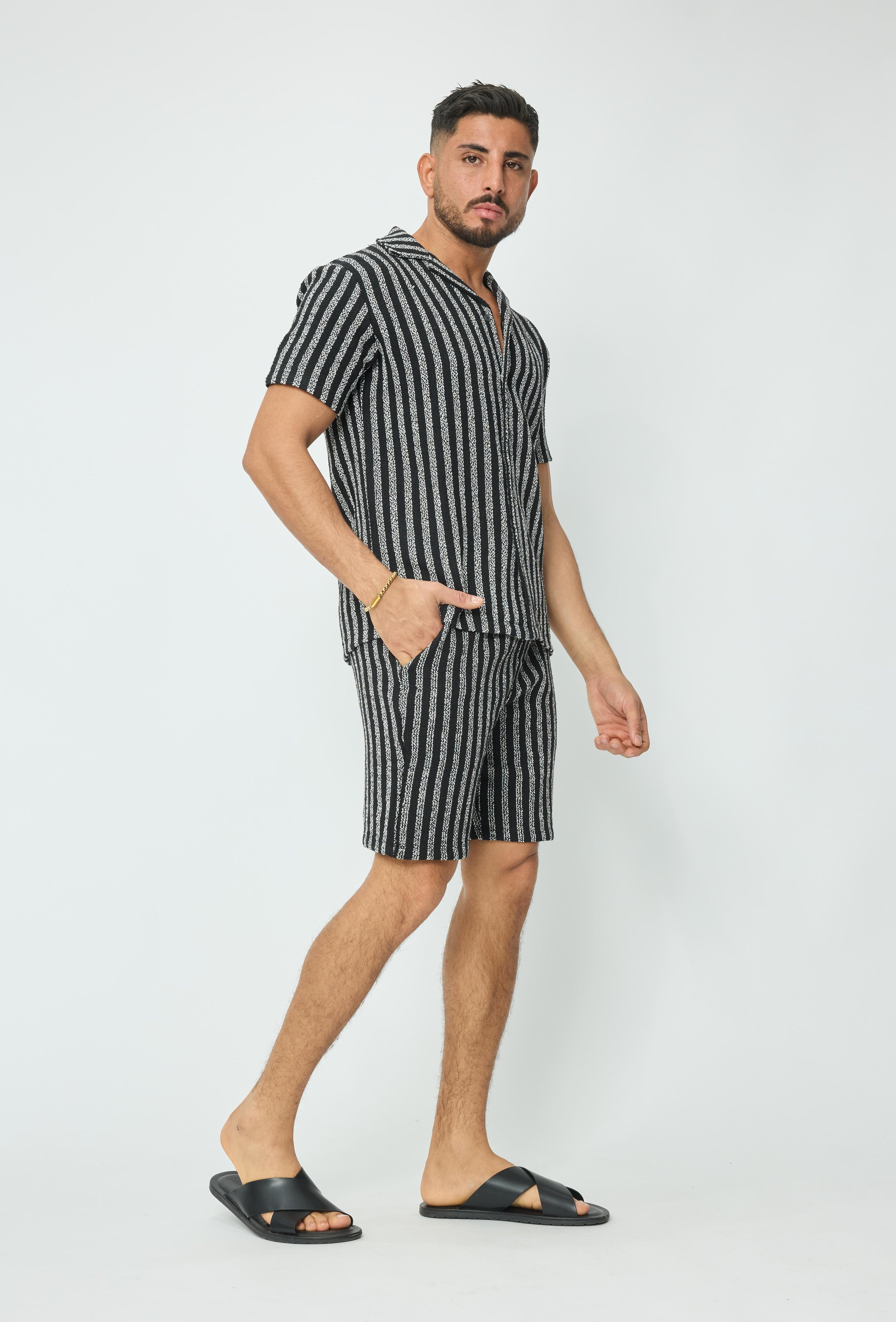 Short à rayures
