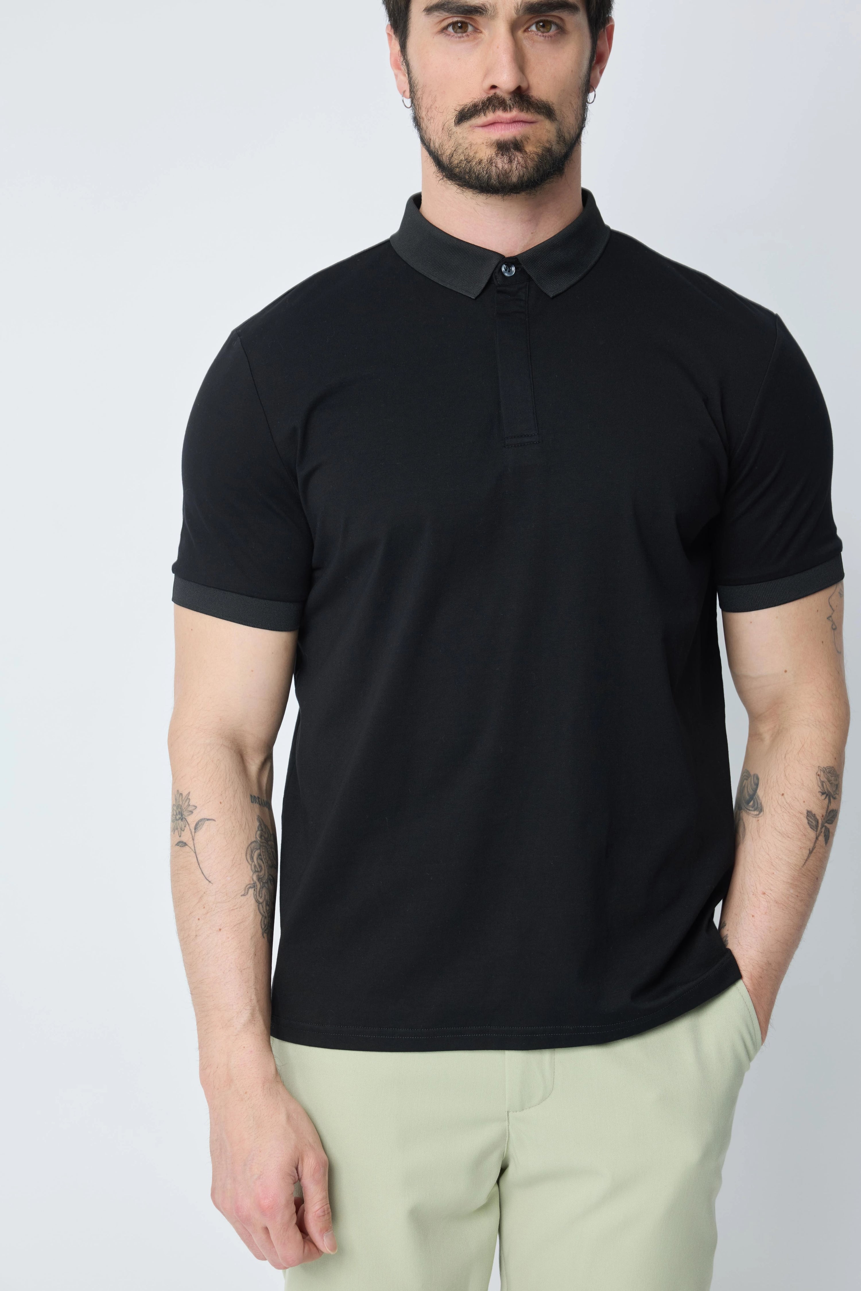 Polos uni