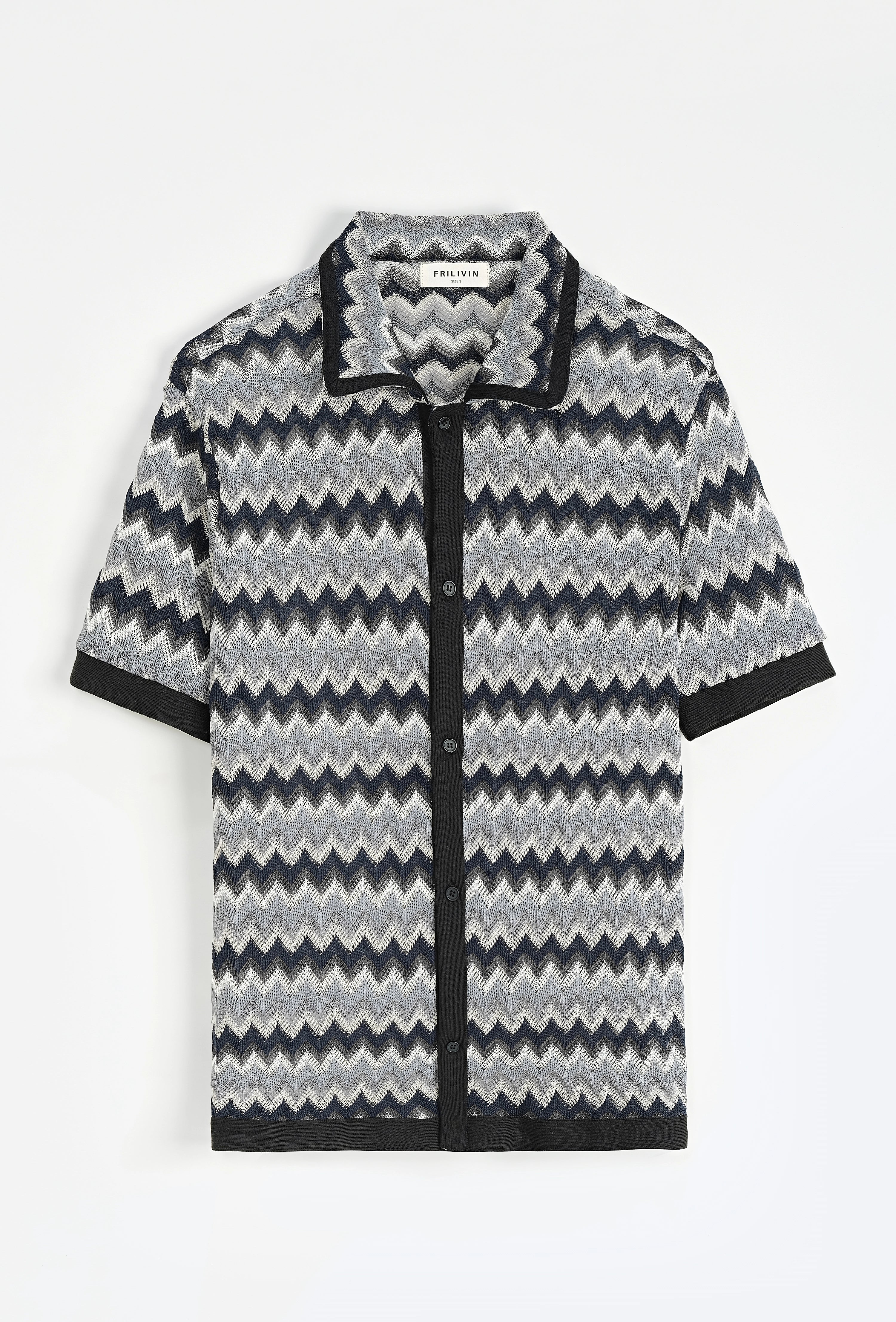 Ensemble chemise à manches courtes et short