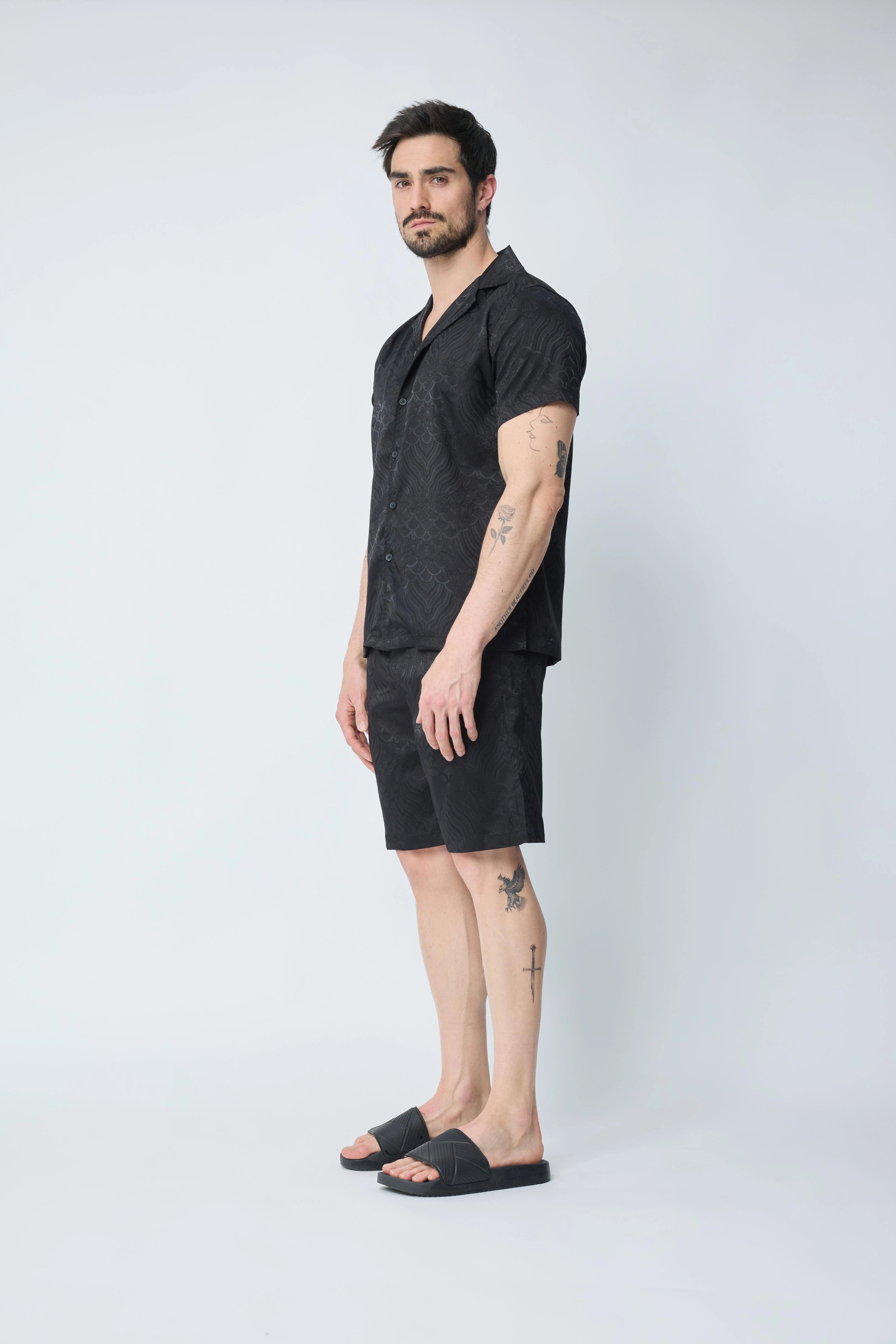 Ensemble chemise et short uni à motif