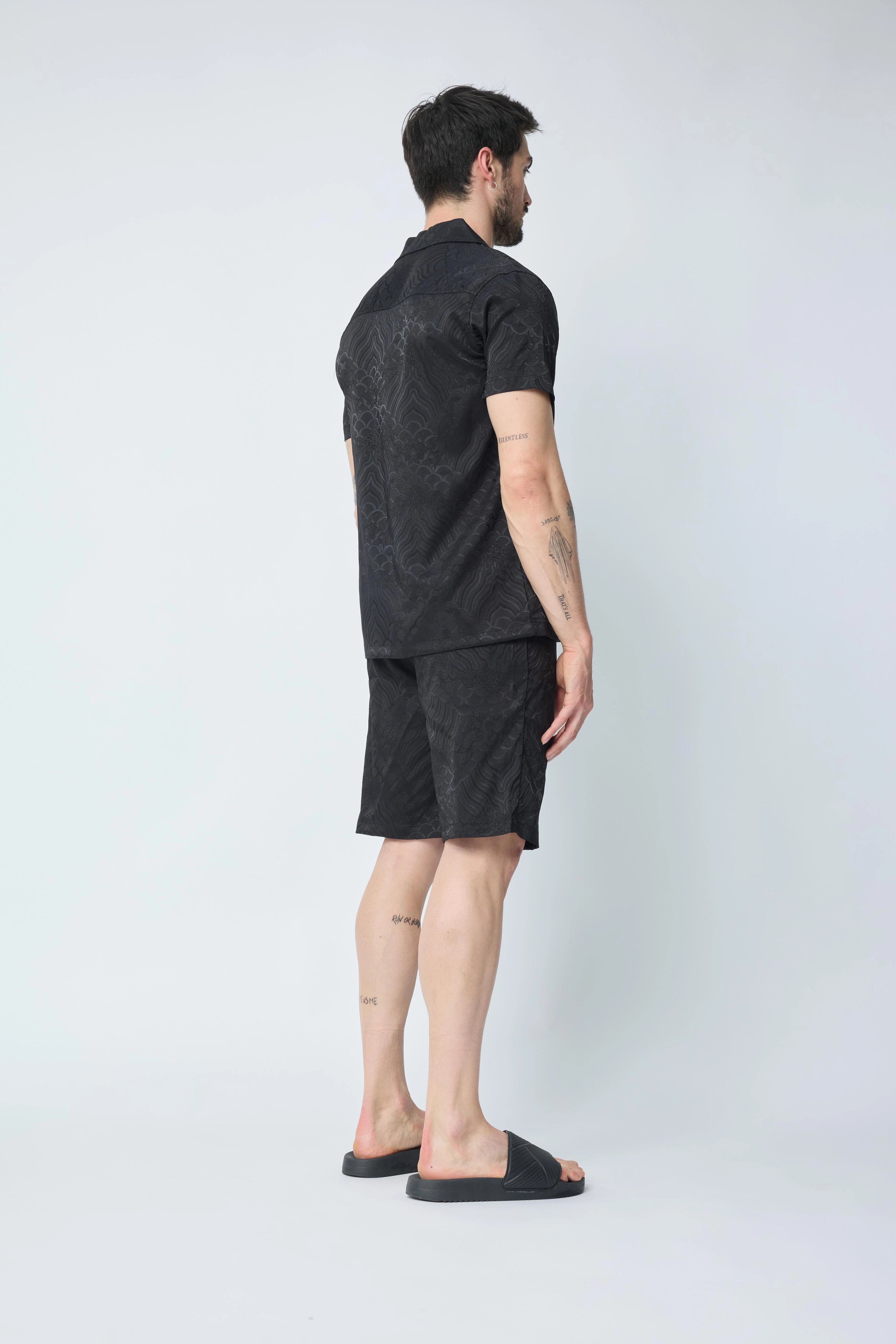 Ensemble chemise et short uni à motif