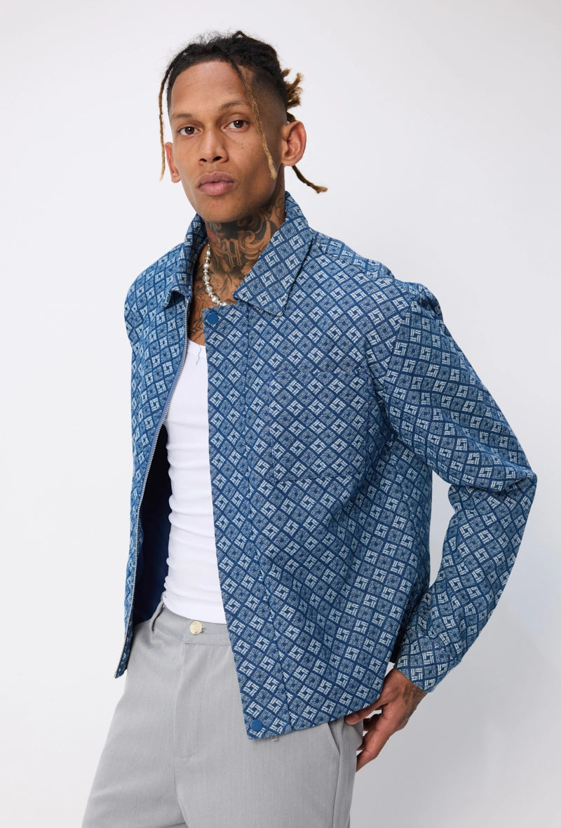 Veste à col chemise avec des motifs réguliers