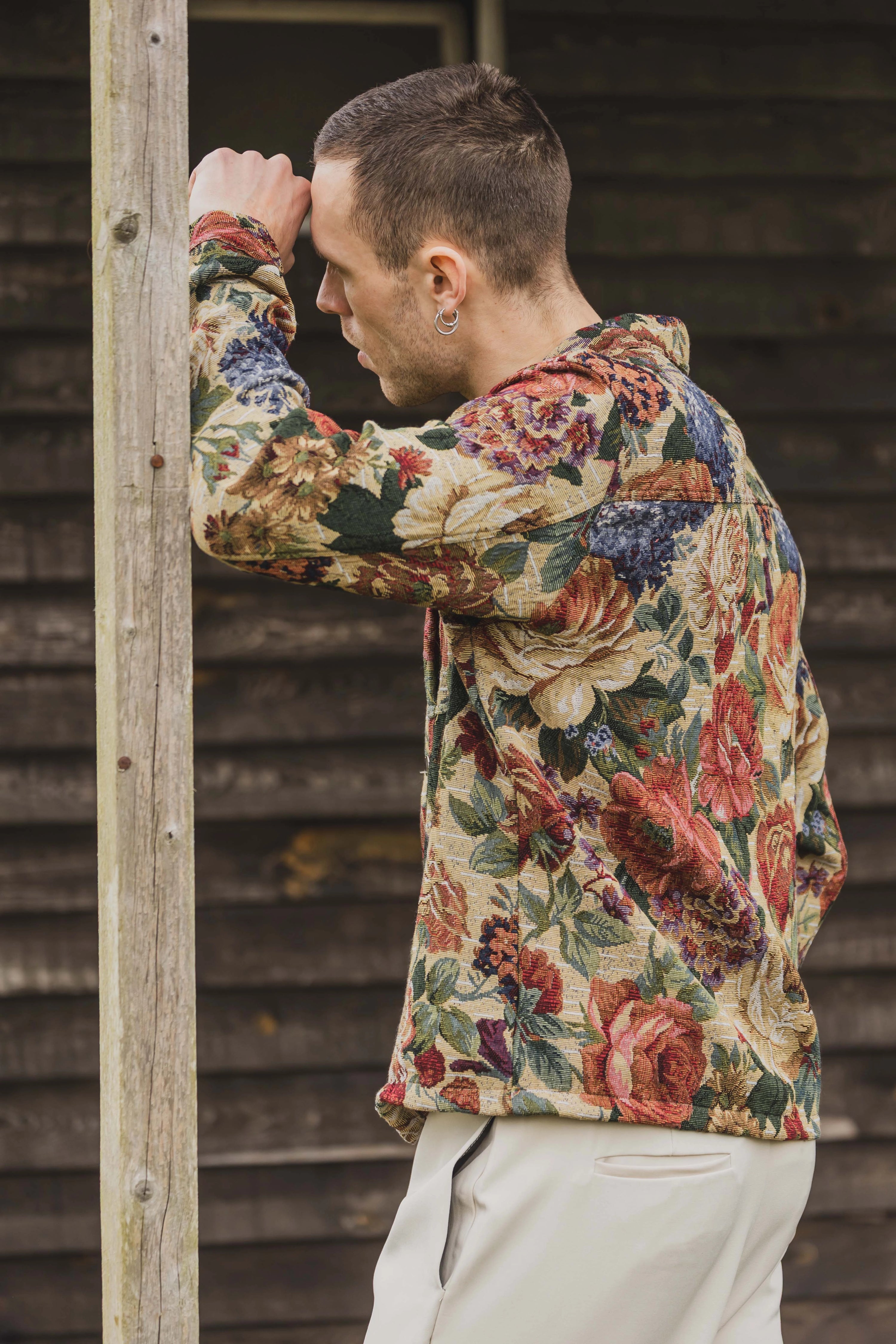Veste à manches longues avec imprimé floral