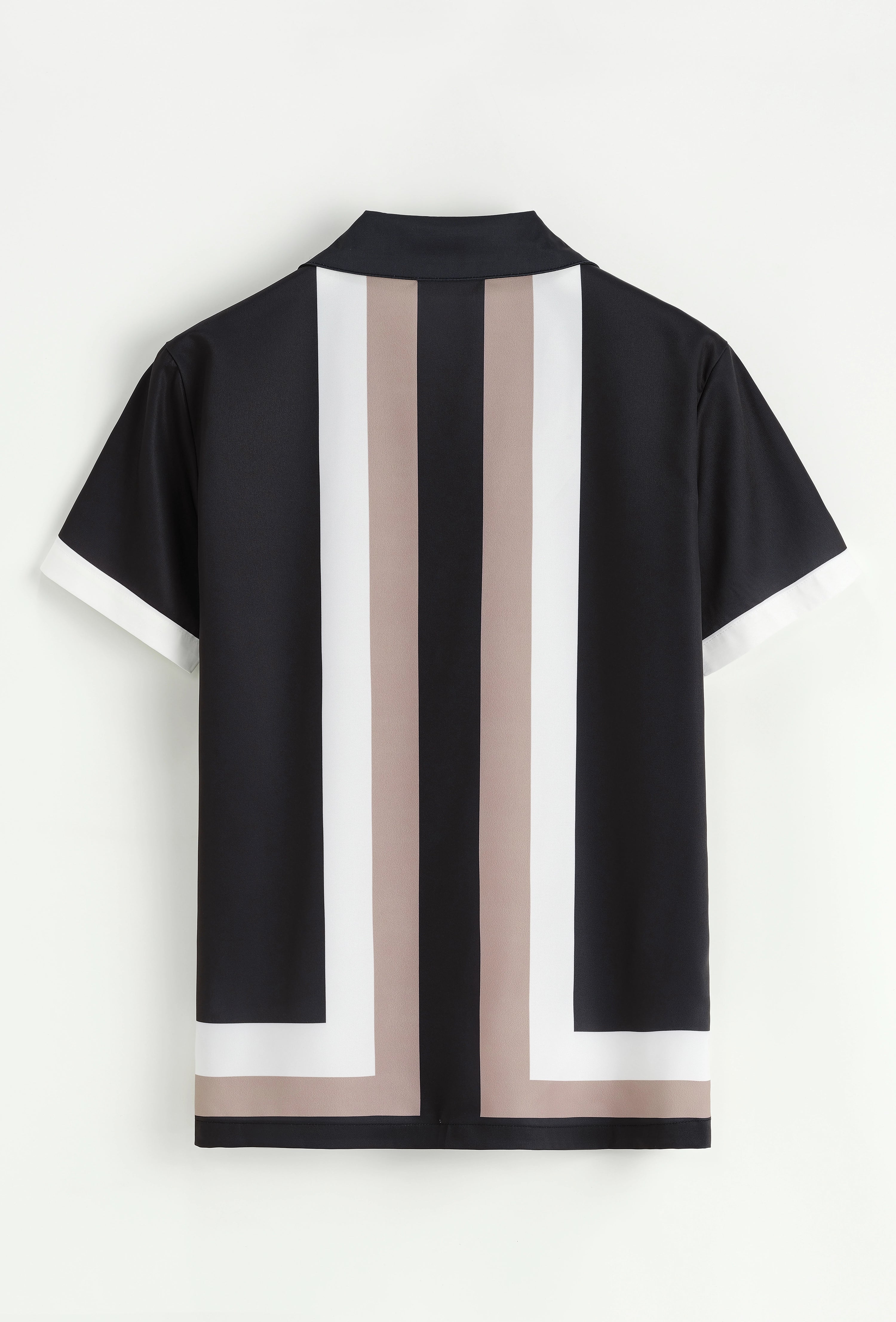 Ensemble chemise à manches courtes et short