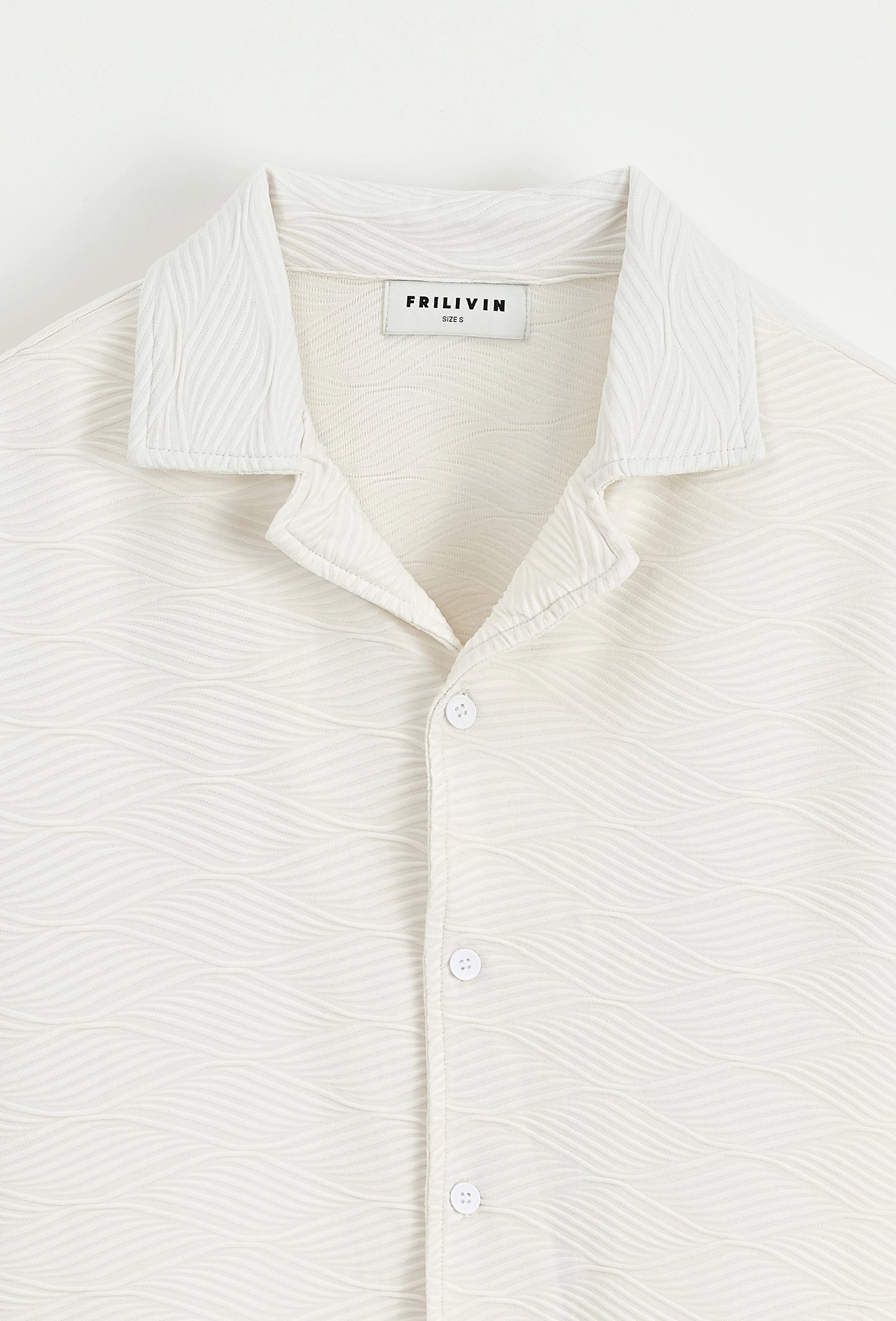 Ensemble chemise et short unis à motif