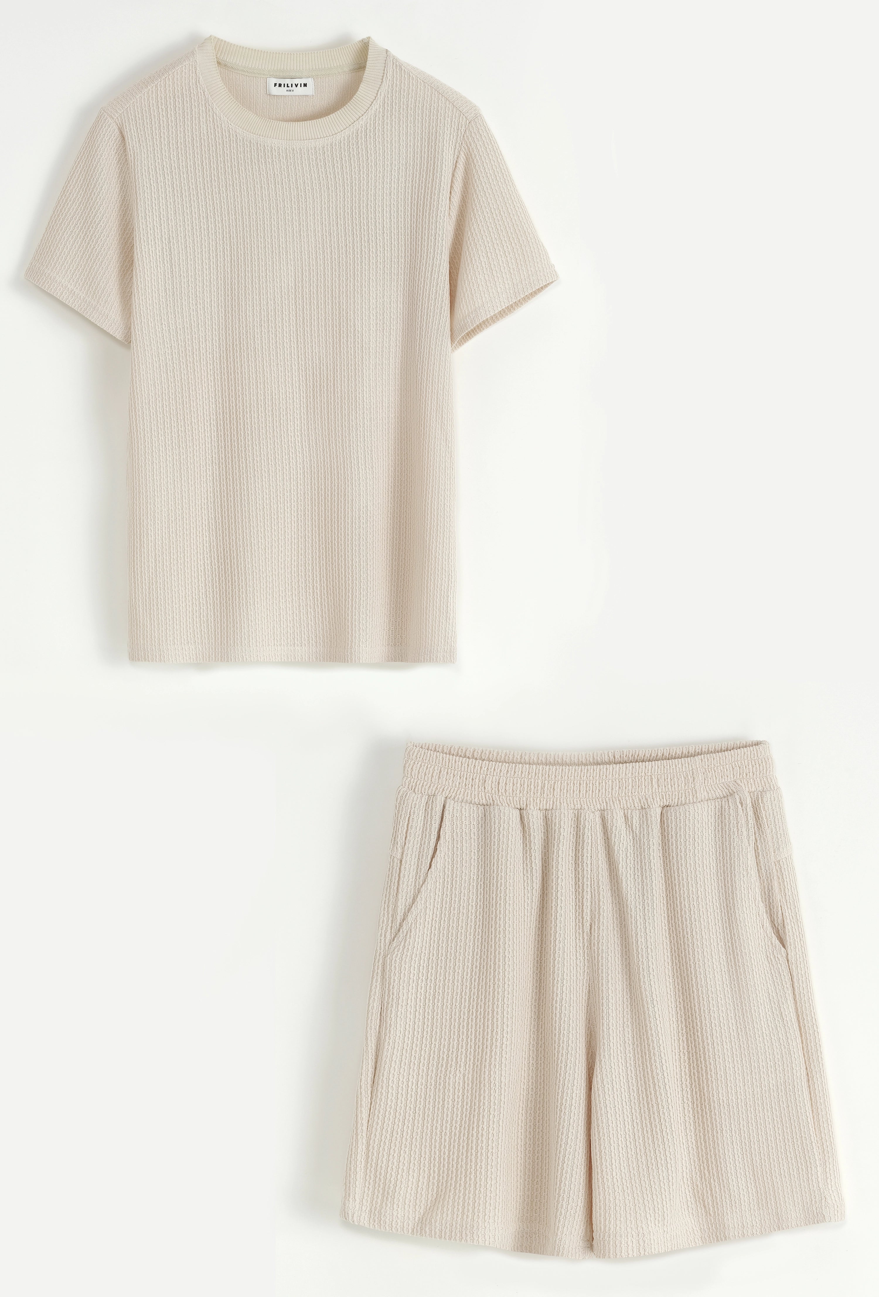 Ensemble t-shirt et short à motif très discret