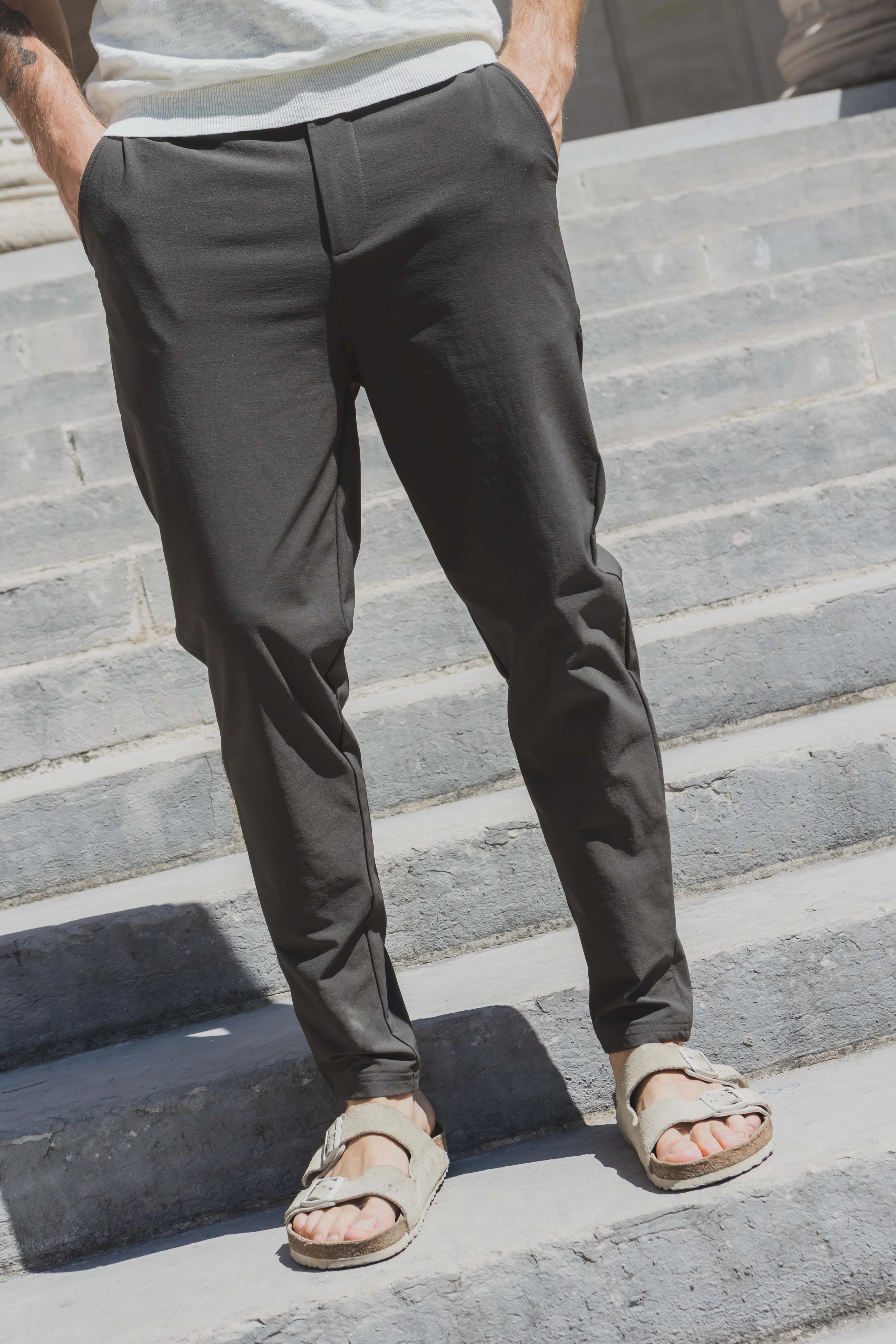 Pantalon uni coupe décontractée