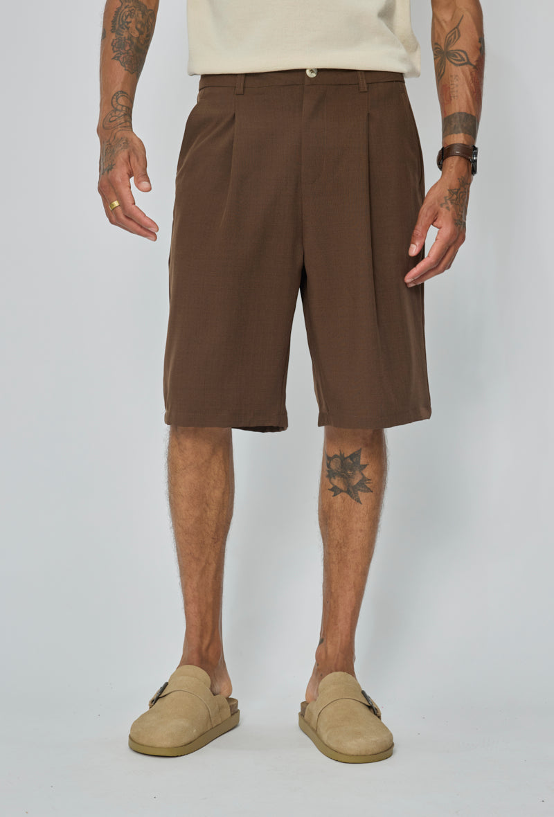 Short chino à plis