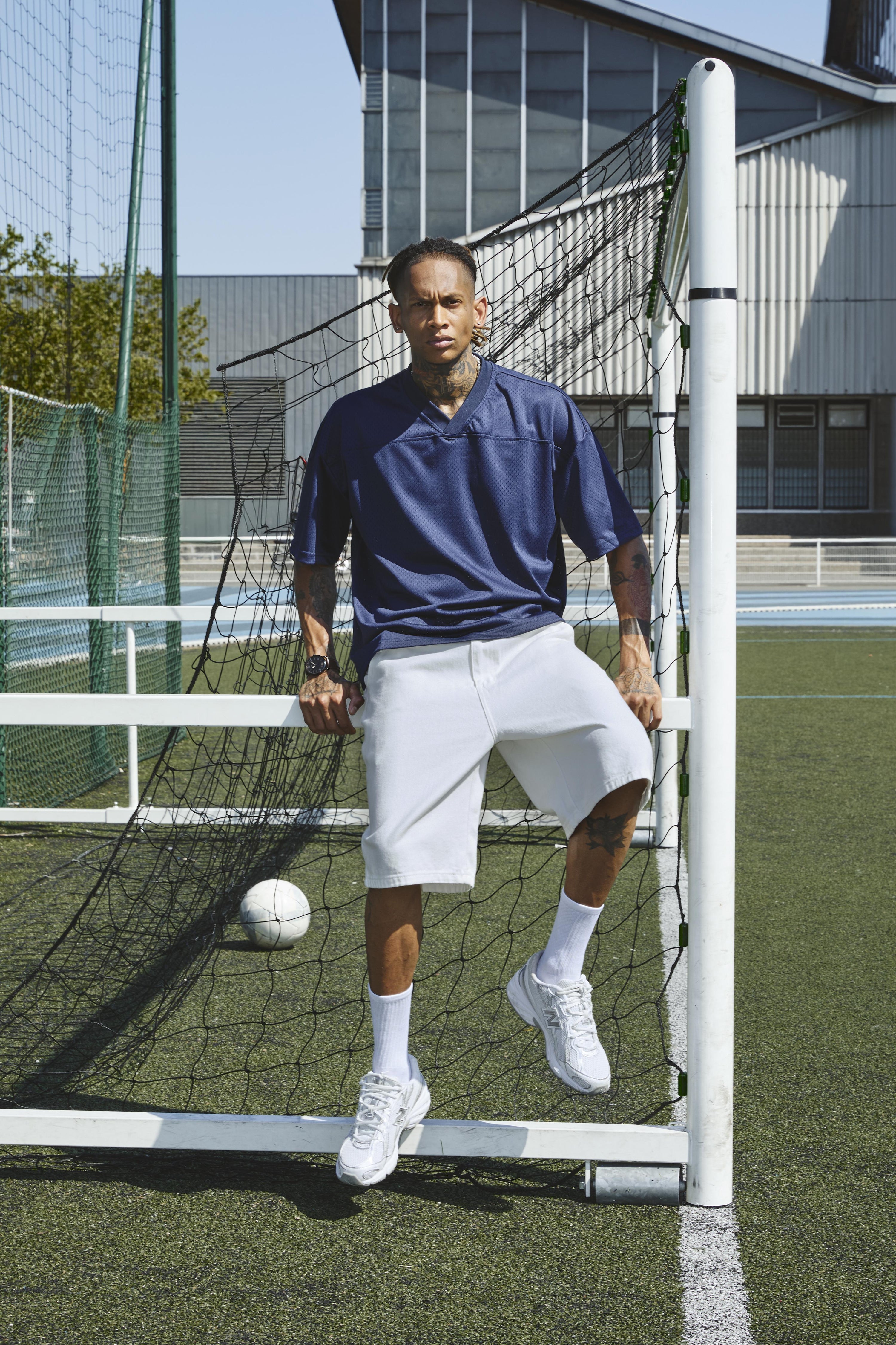 T-shirt football urbain
