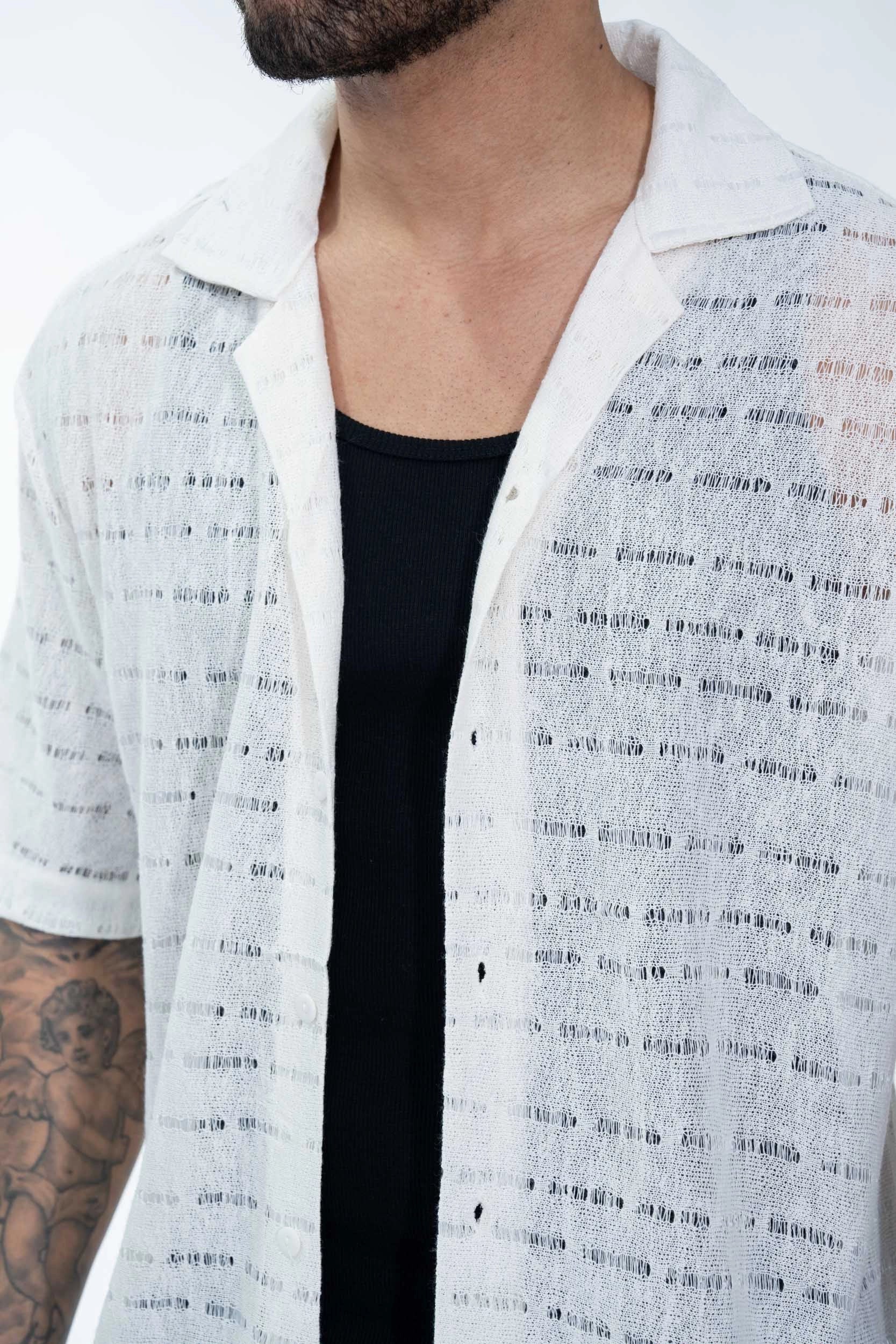 Chemise en maille transparente manches courtes col à revers